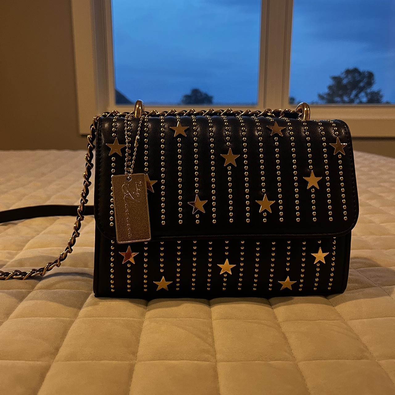 item listed by juliuhhhhh