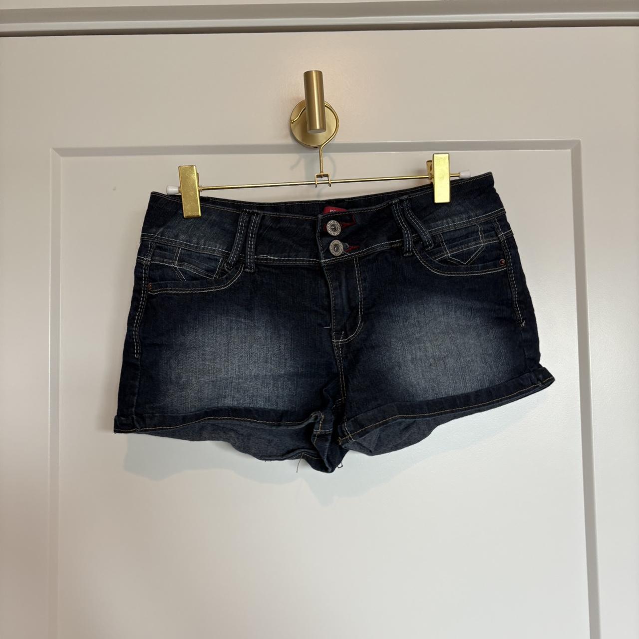item listed by juliuhhhhh