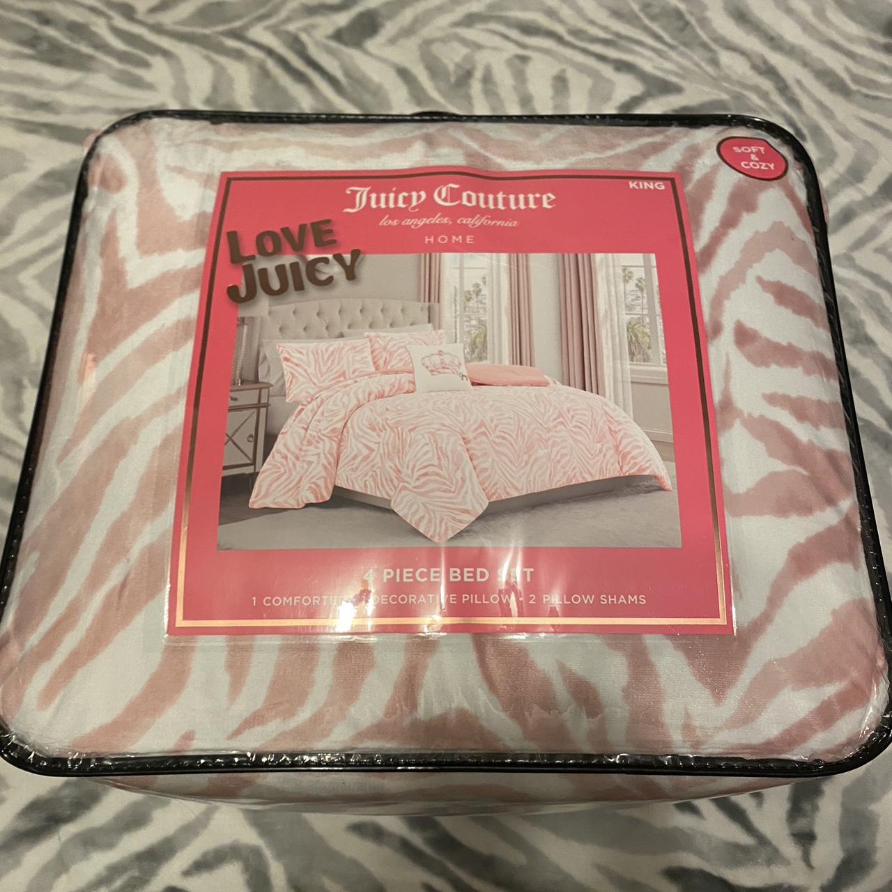 Brand new Juicy Couture queen bedsheets 🙌🏽🙌🏽✨ haven't - Depop