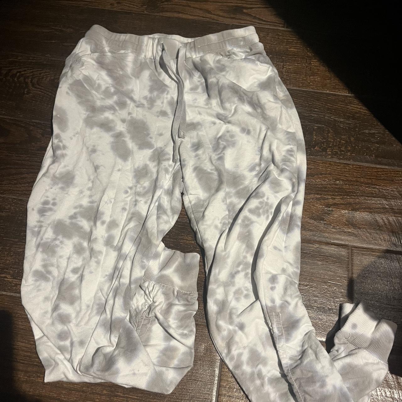 Cute sweats with scrunched bottoms! - Depop