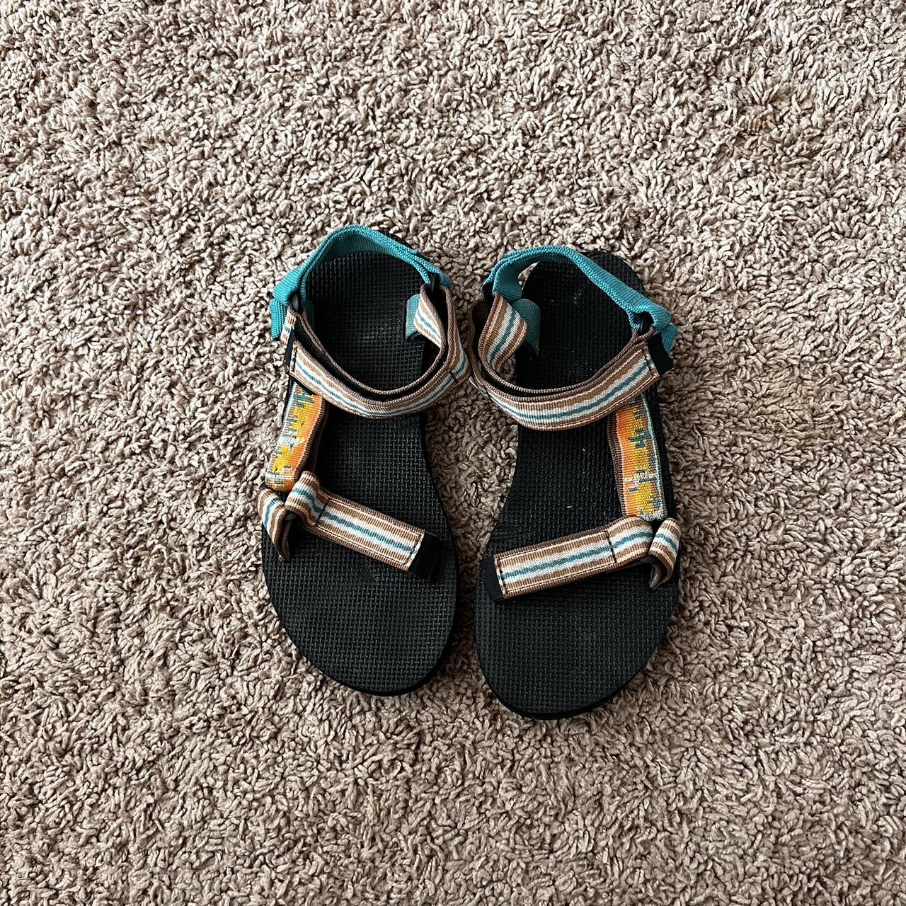 discontinued teva sandals