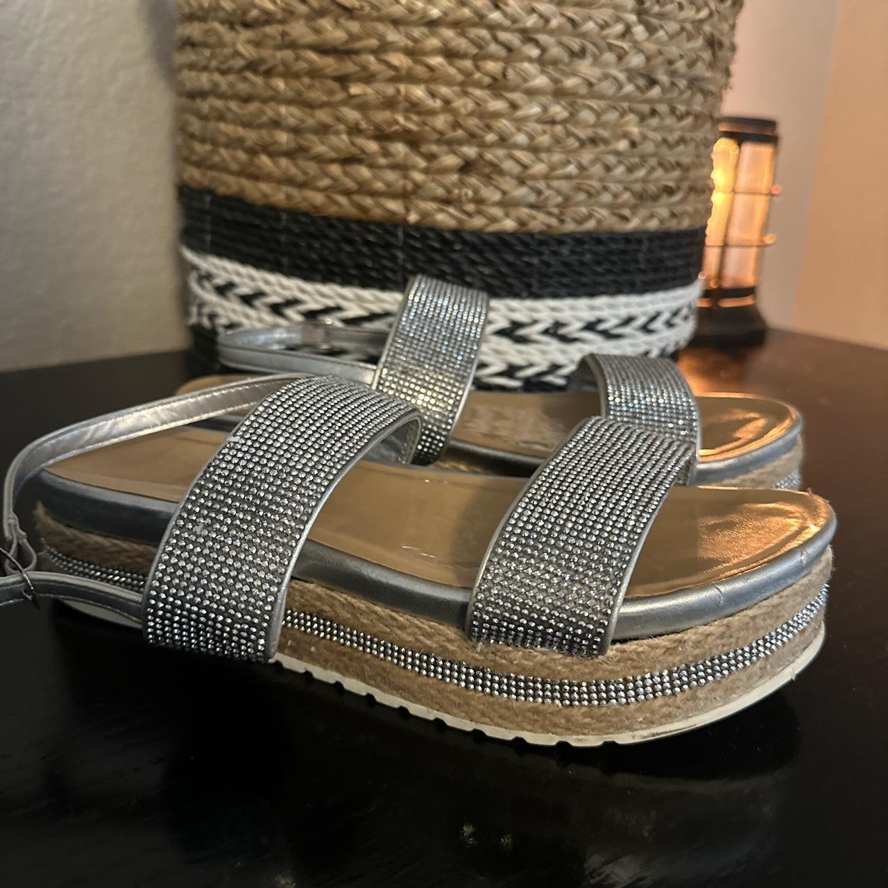 Comfy on sale silver sandals