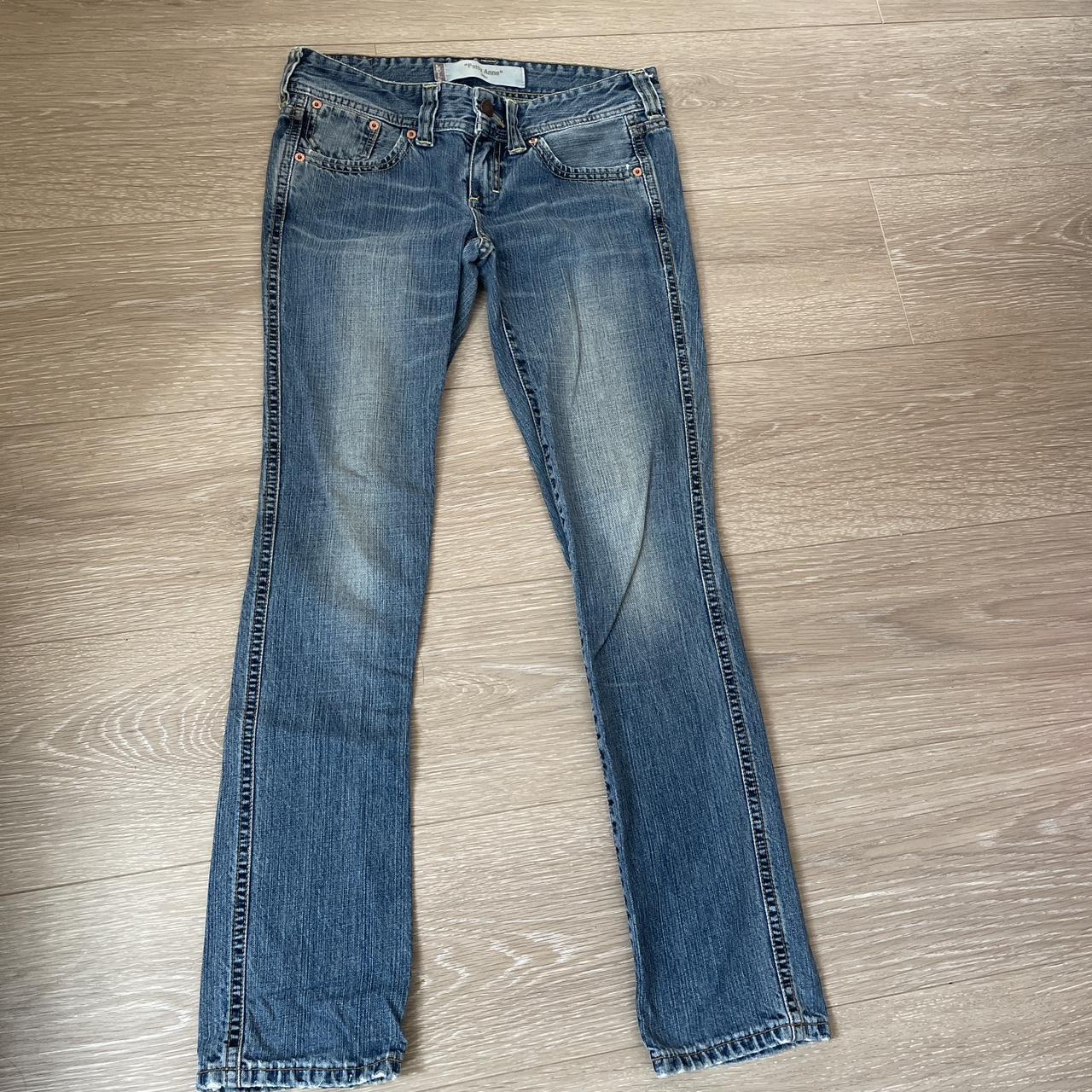 Levi’s Women jeans Slim cut “Party Anne” Low waist,... - Depop
