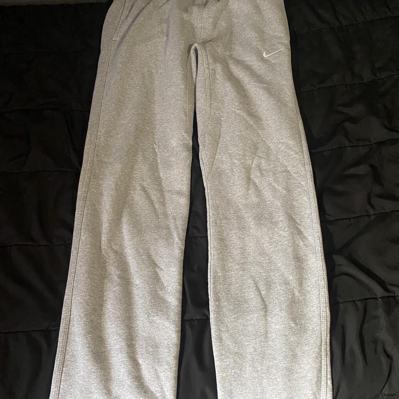 Nike Men’s Grey SweatPants Size S Excellent