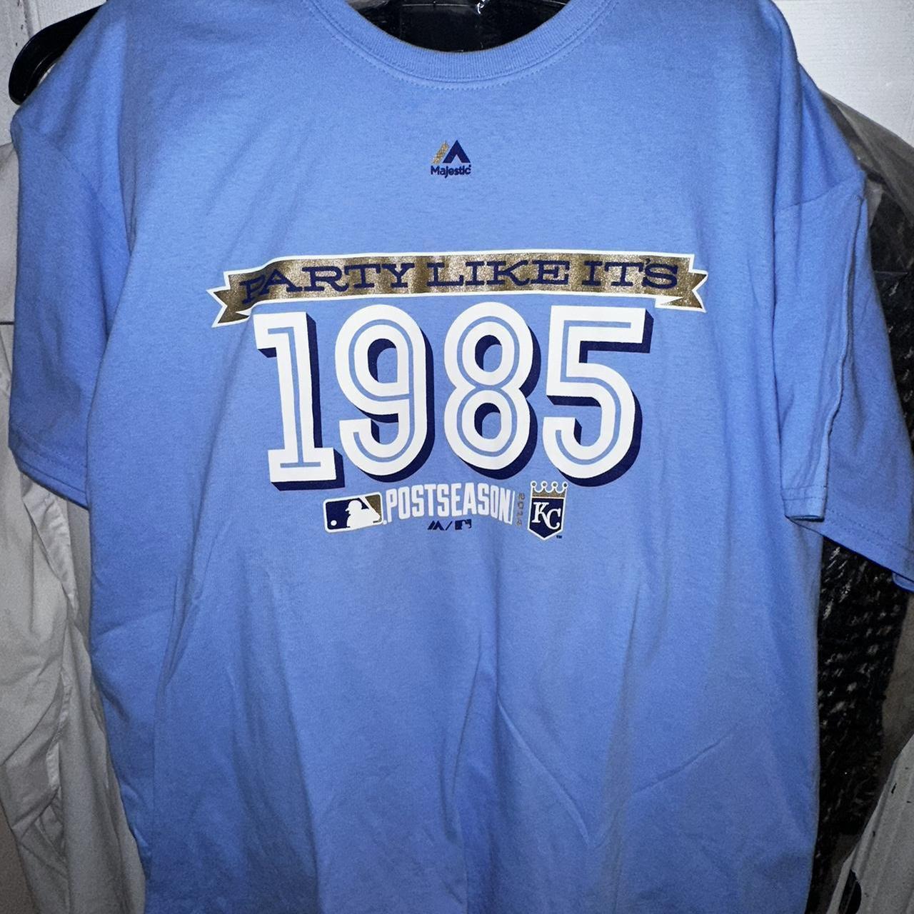 Kansas City Royals T-Shirt! It's an extra large - Depop