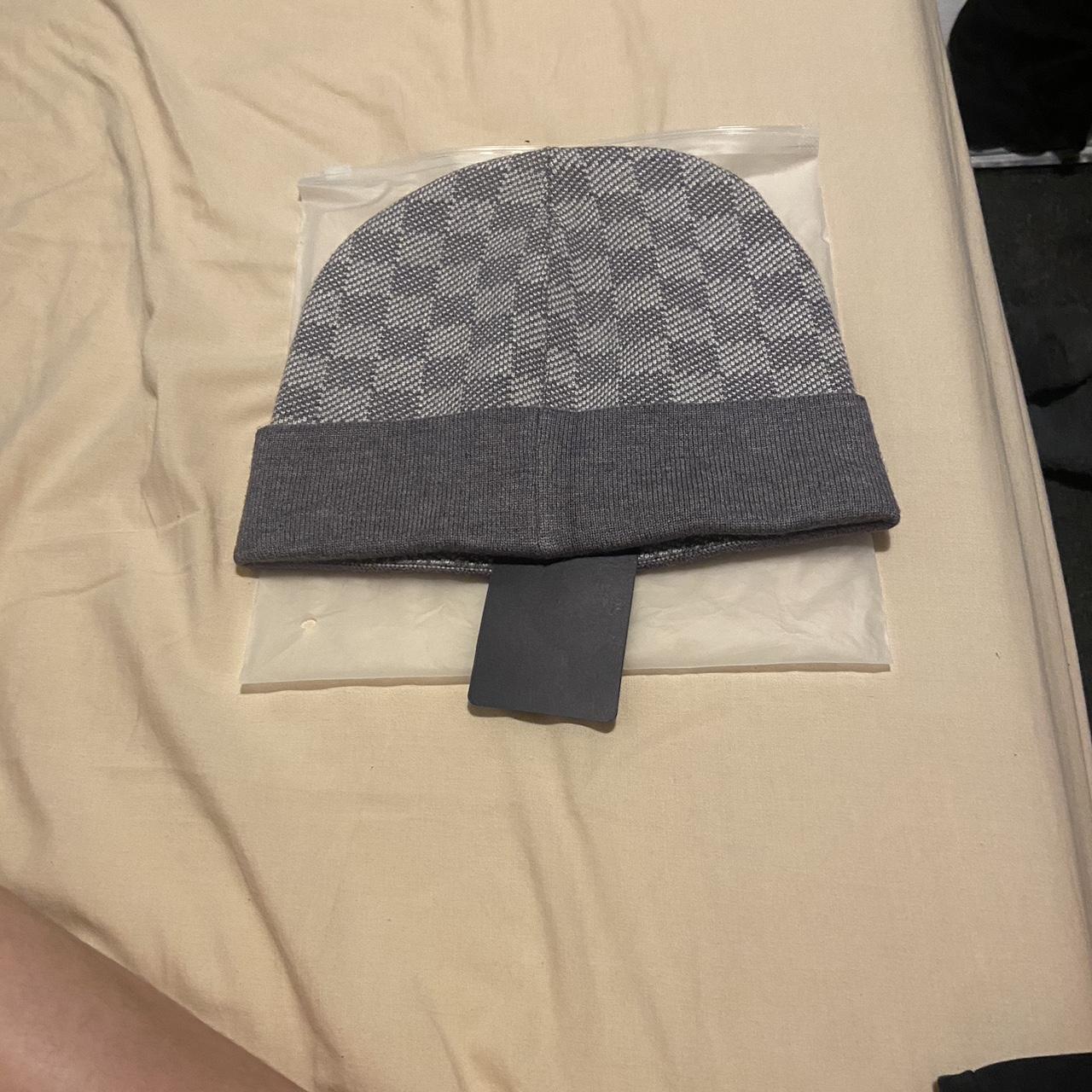 Louis Vuitton Beanie Grey One Size Gently Worn Men's - Depop