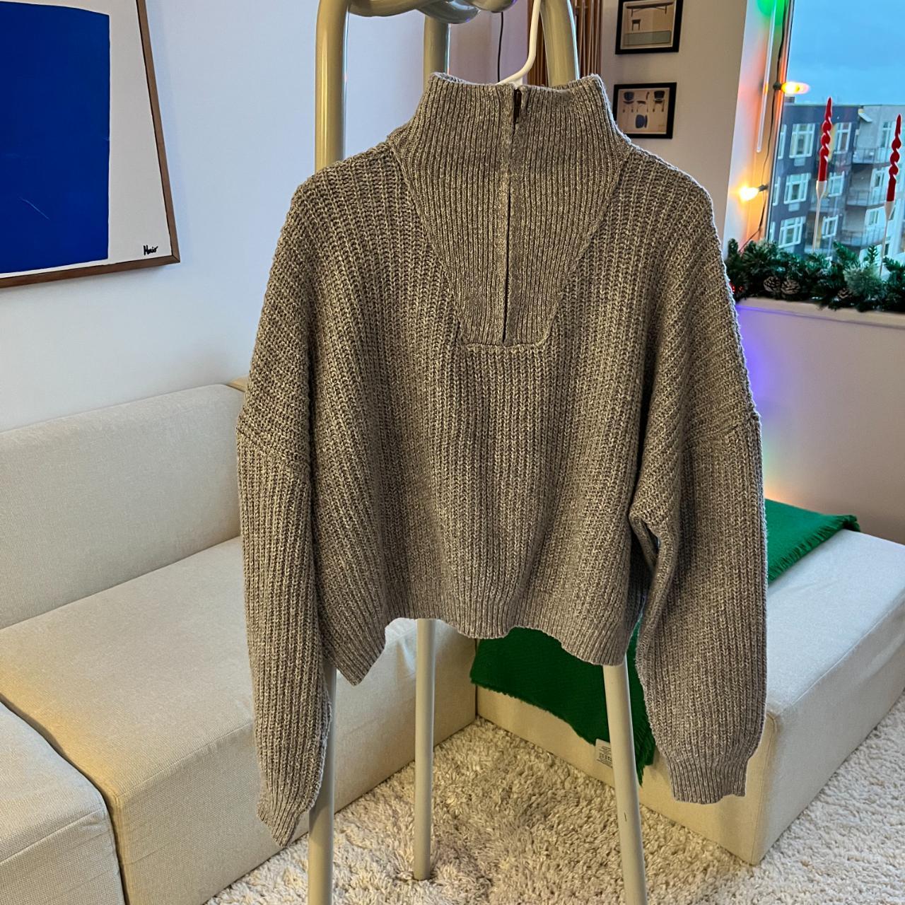 Cozy grey half zip knit sweater. Size 3xl stretchy Depop