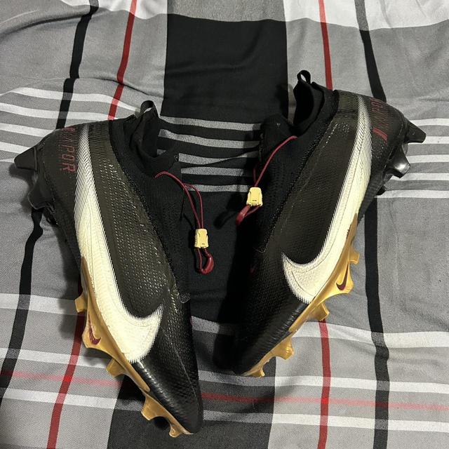 Brand new with tag. Nike vapor pro football - Depop