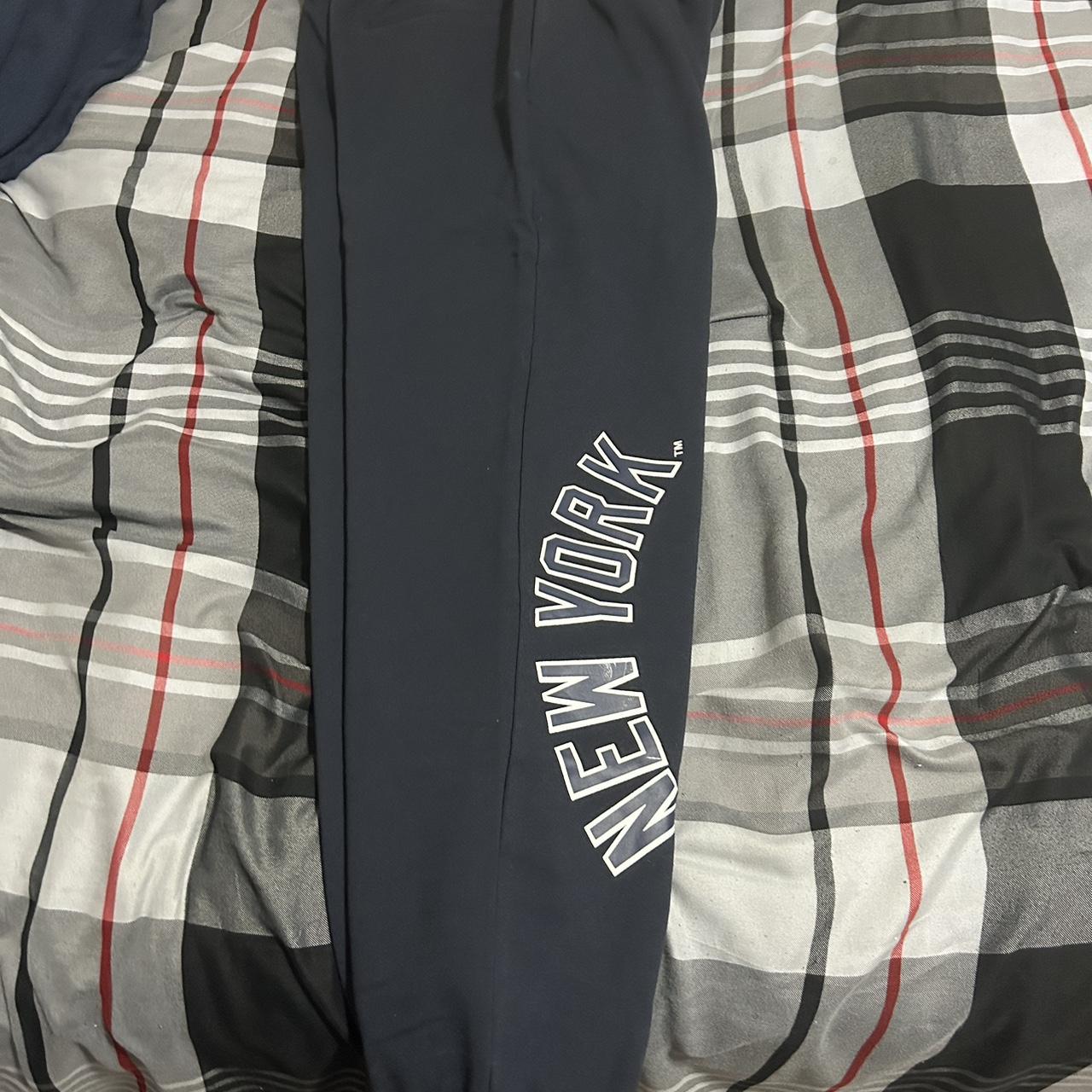 Eric Emanuel new era New York Yankees sweatpants - Depop