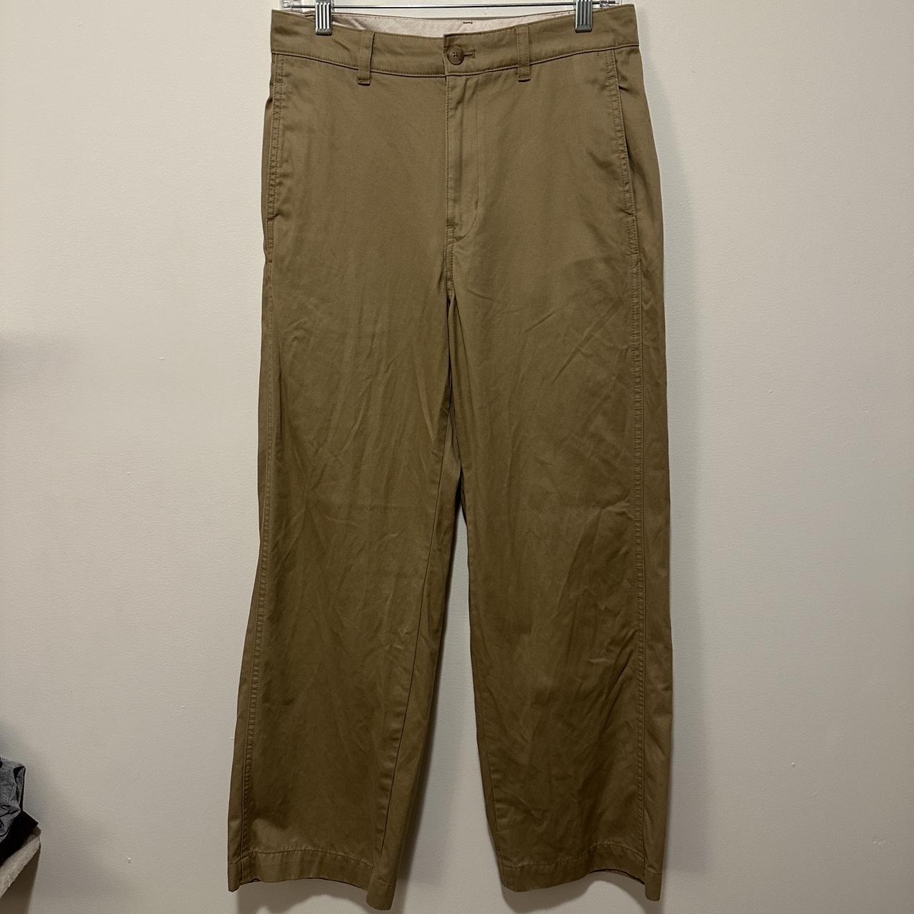 Uniqlo high waisted khaki pants - Depop