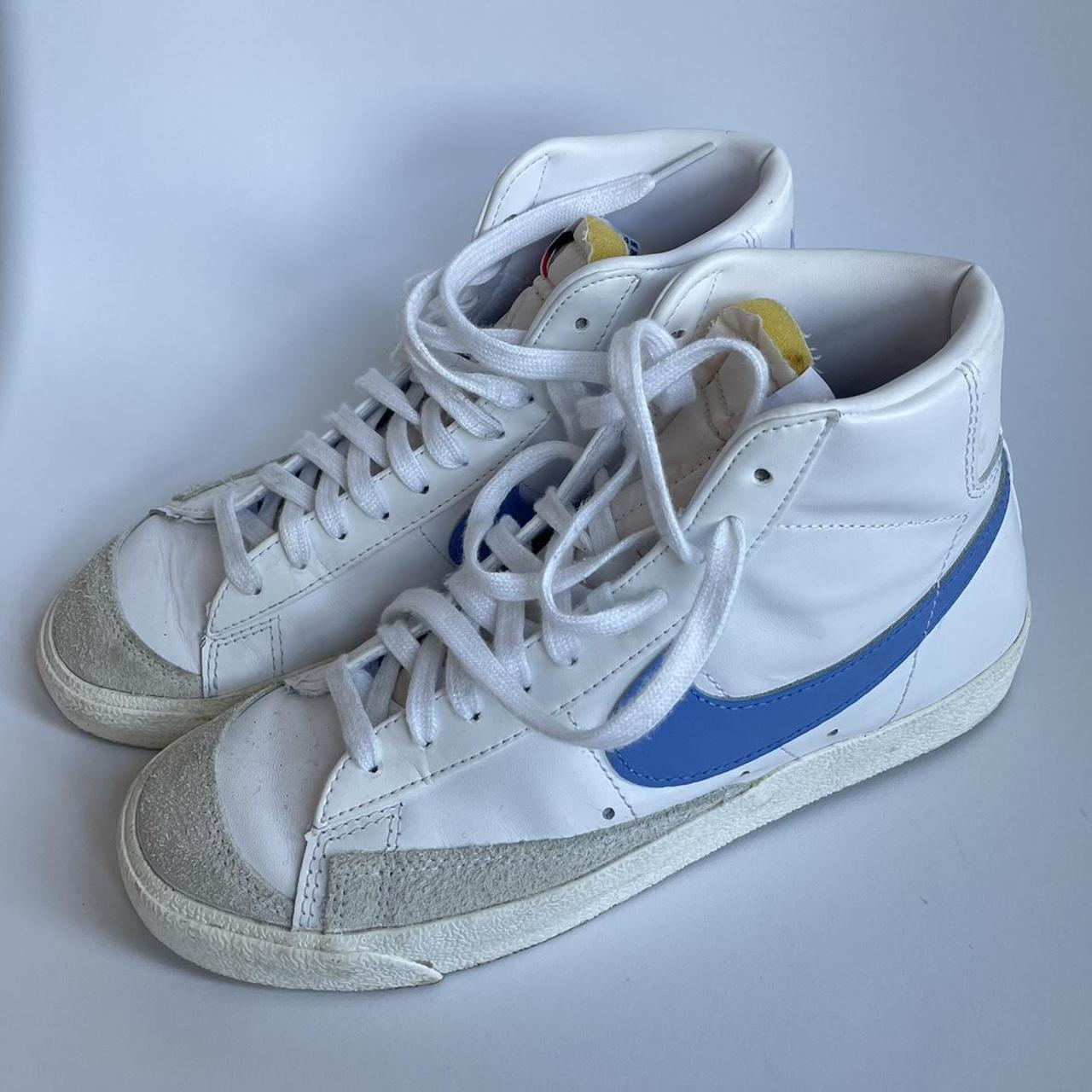 blazer mid 77 trainers white white hyper royal se
