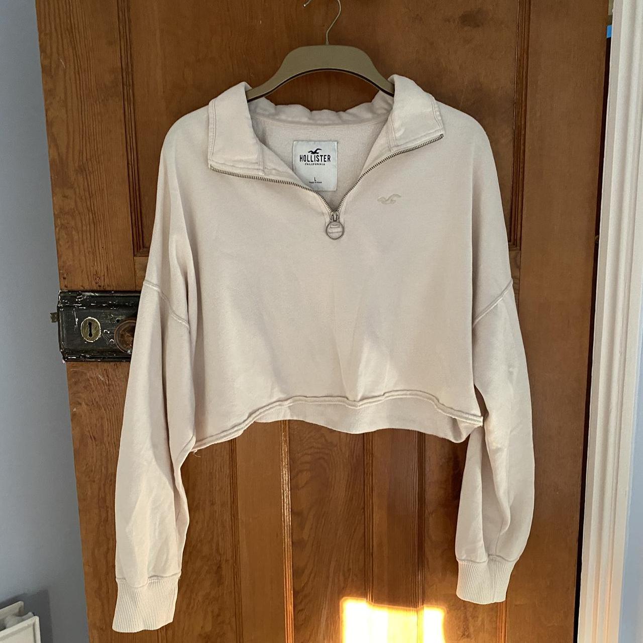 Hollister cropped sweatshirt best sale