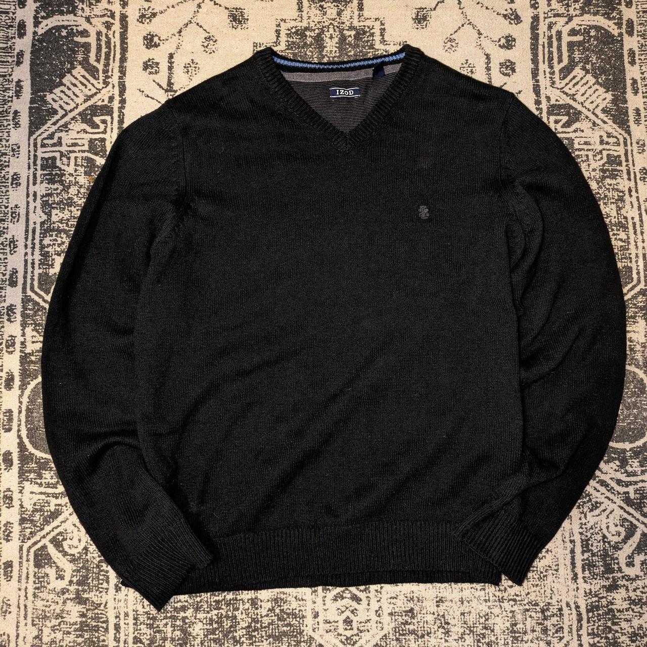 Izod black v 2025 neck