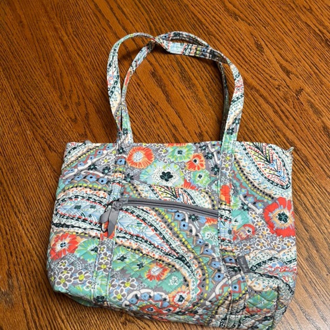 Vera Bradley quilted shoulder purse Beautiful multi... - Depop