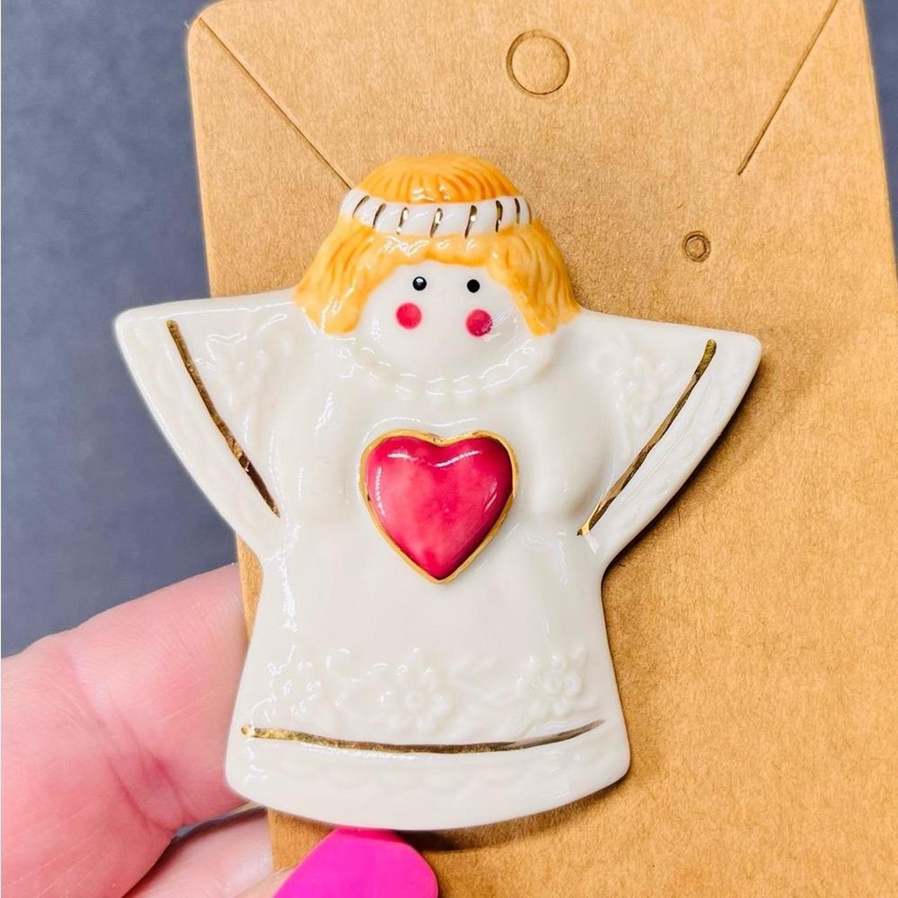 Source Unknown Women's Brooch - Cream/Red – Sourc… - image 8