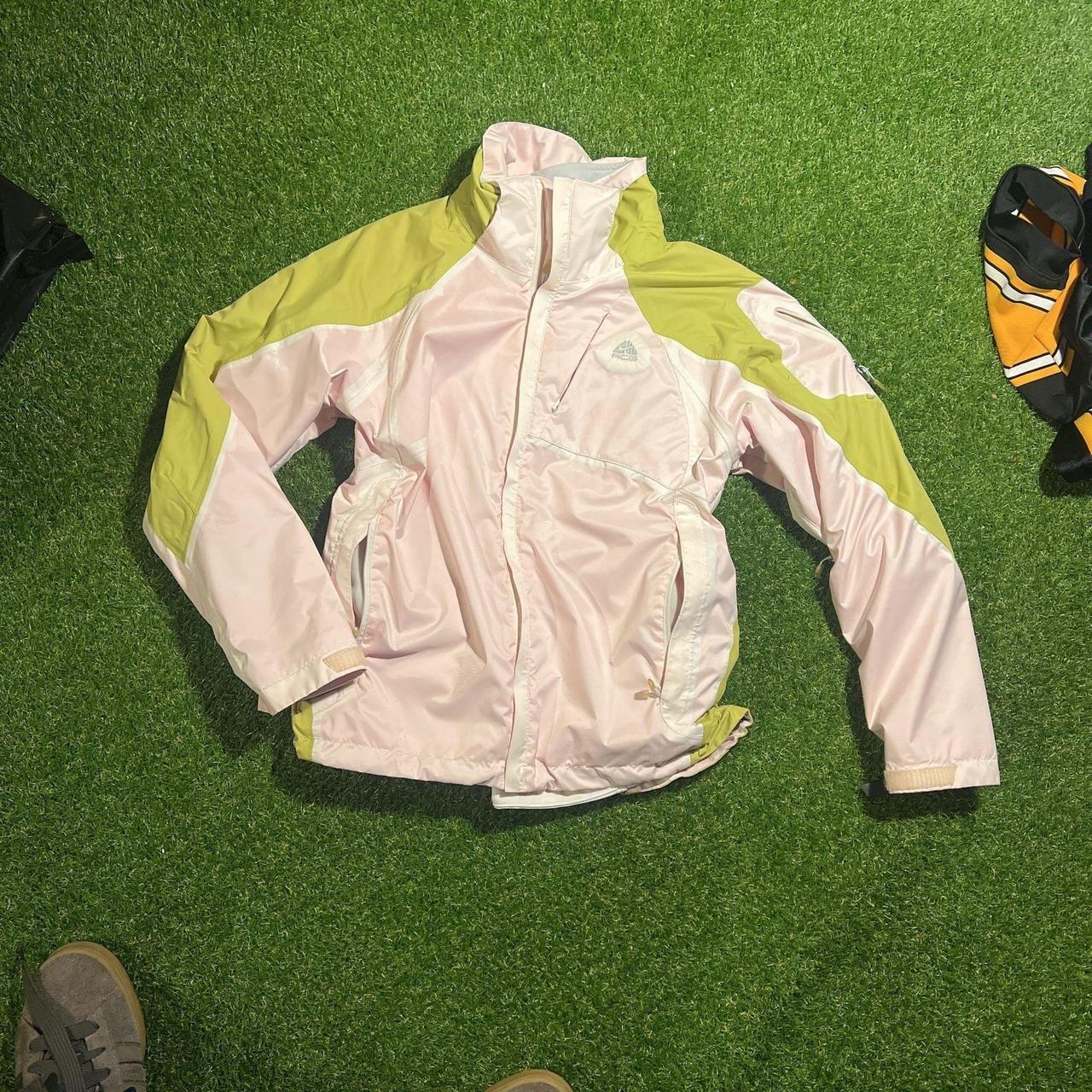 women's nike acg coats & jackets