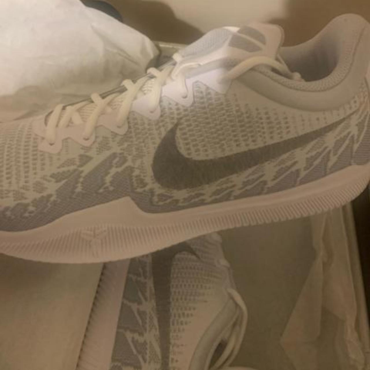 nike mamba rage white