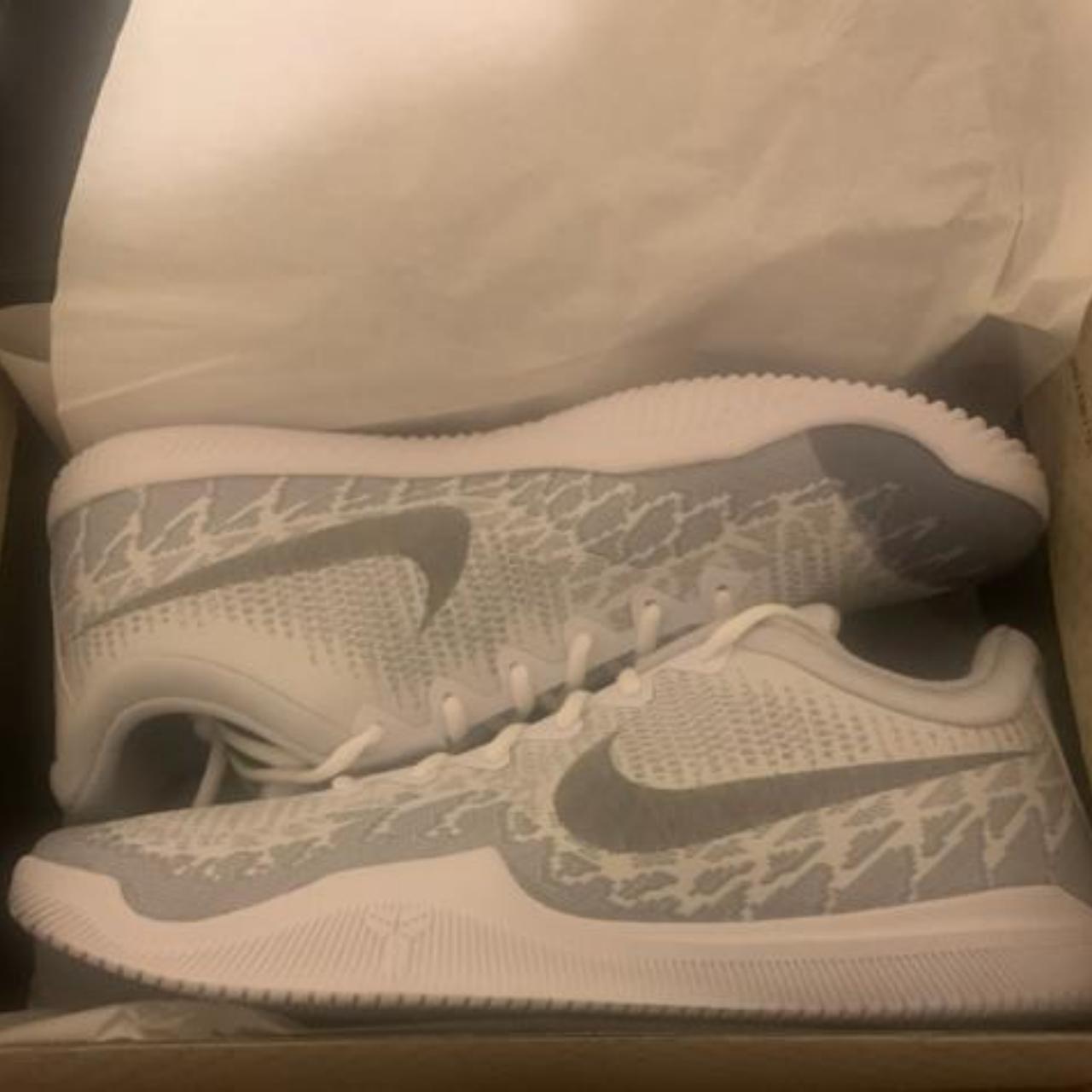 nike mamba rage white