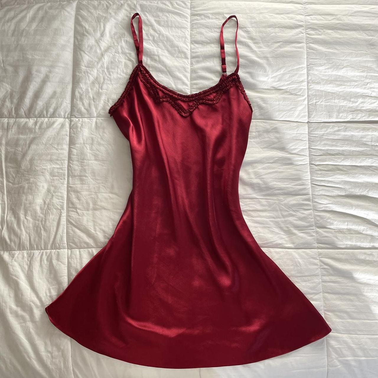 ཐིཋྀ⋆ Red Vintage Oscar de la Renta Slip Dress ཐིཋྀ⋆... - Depop