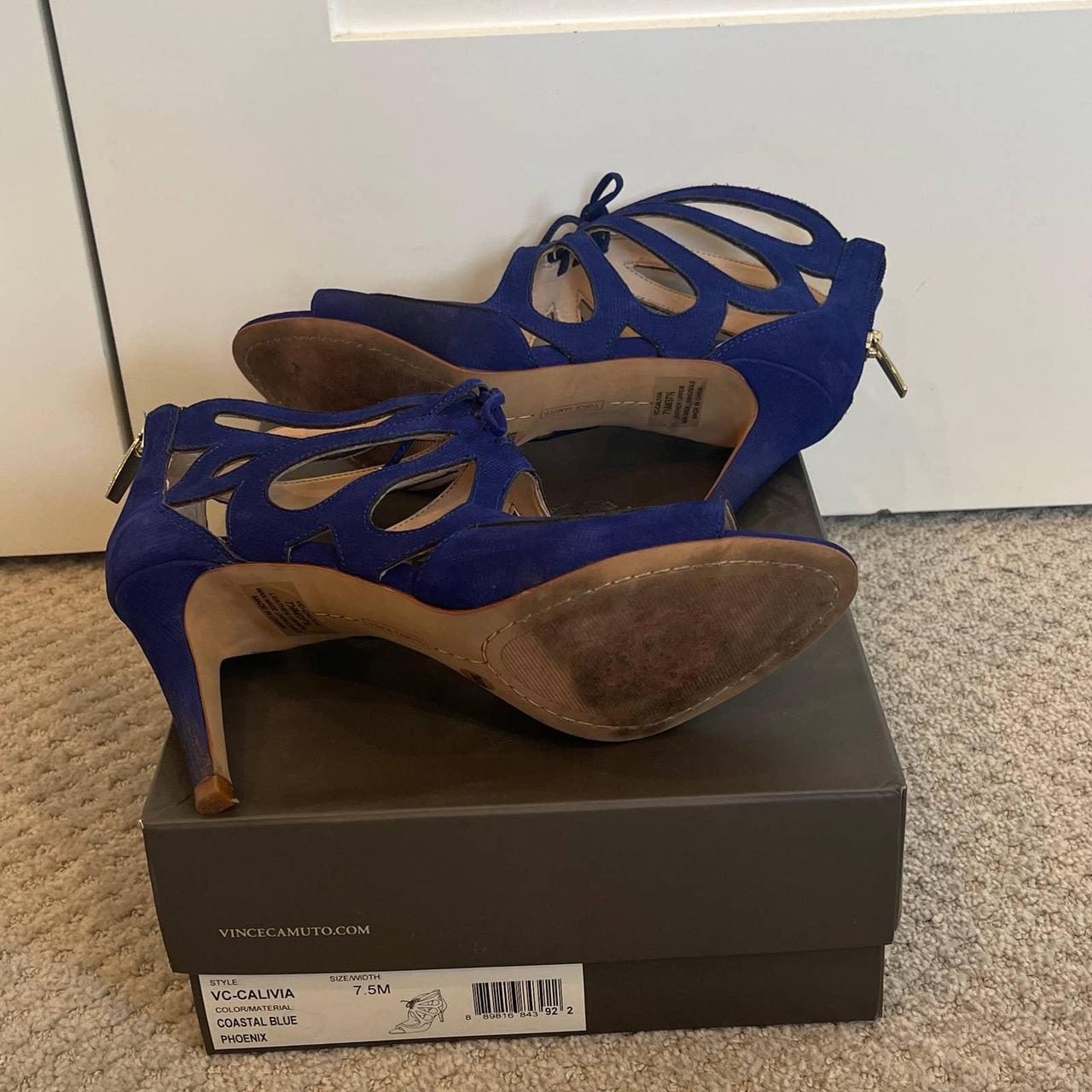 Vince camuto navy hot sale blue heels