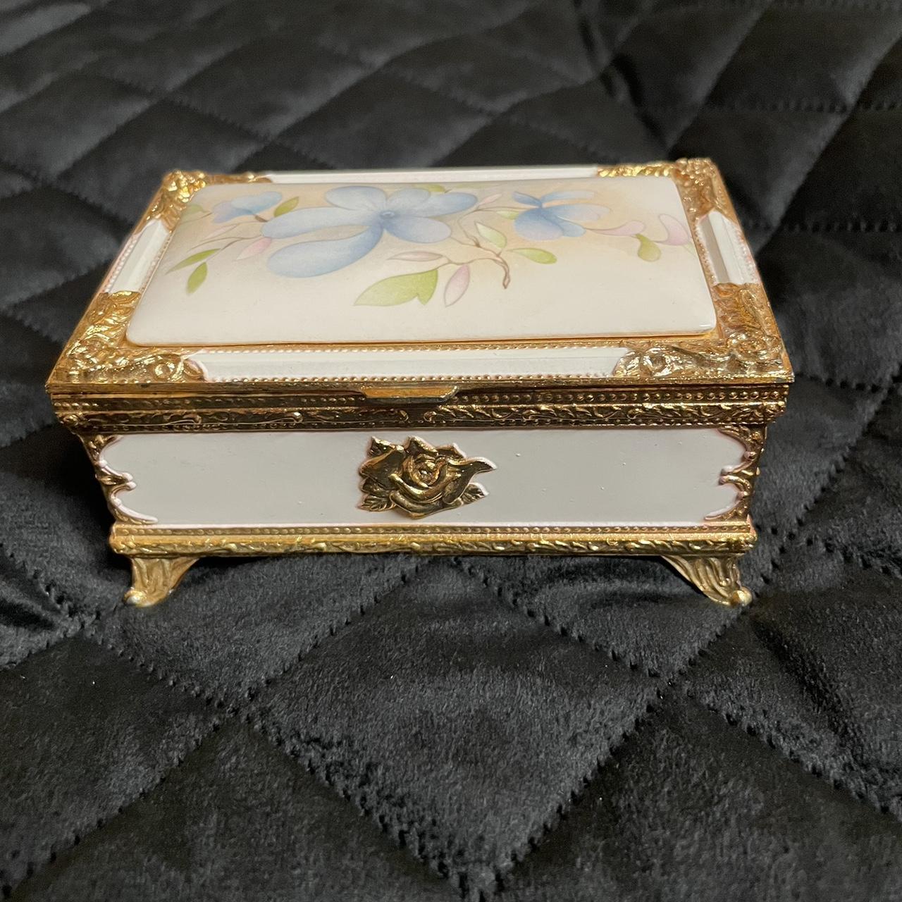 Music box winder. Beautiful light blue flowers on... Depop