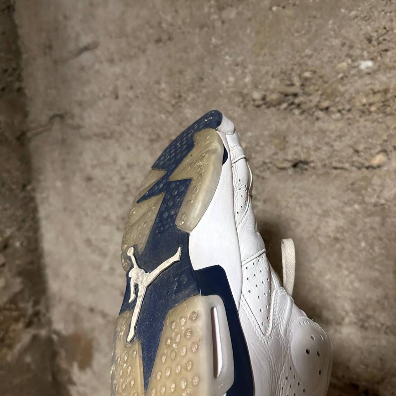 jordan 6 midnight navy on feet