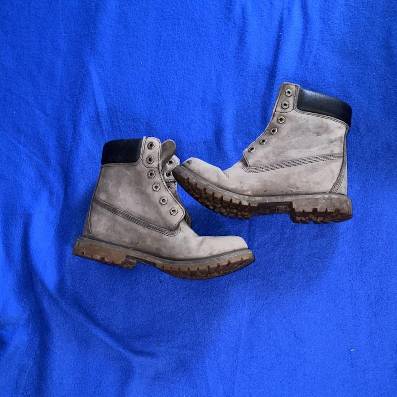 Womens Timberland boots Grey Size8.5 laces inside... Depop