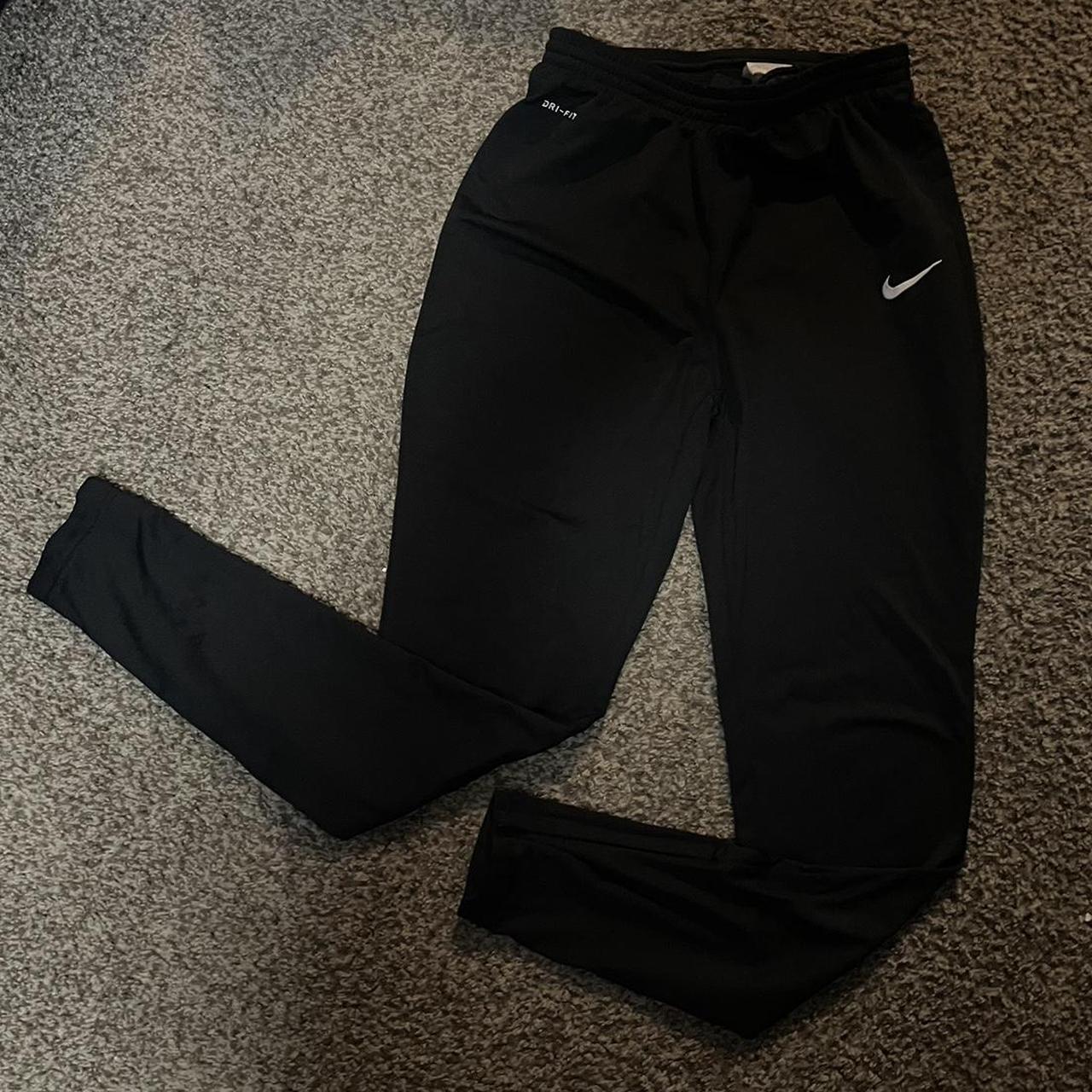 mens small nike pants