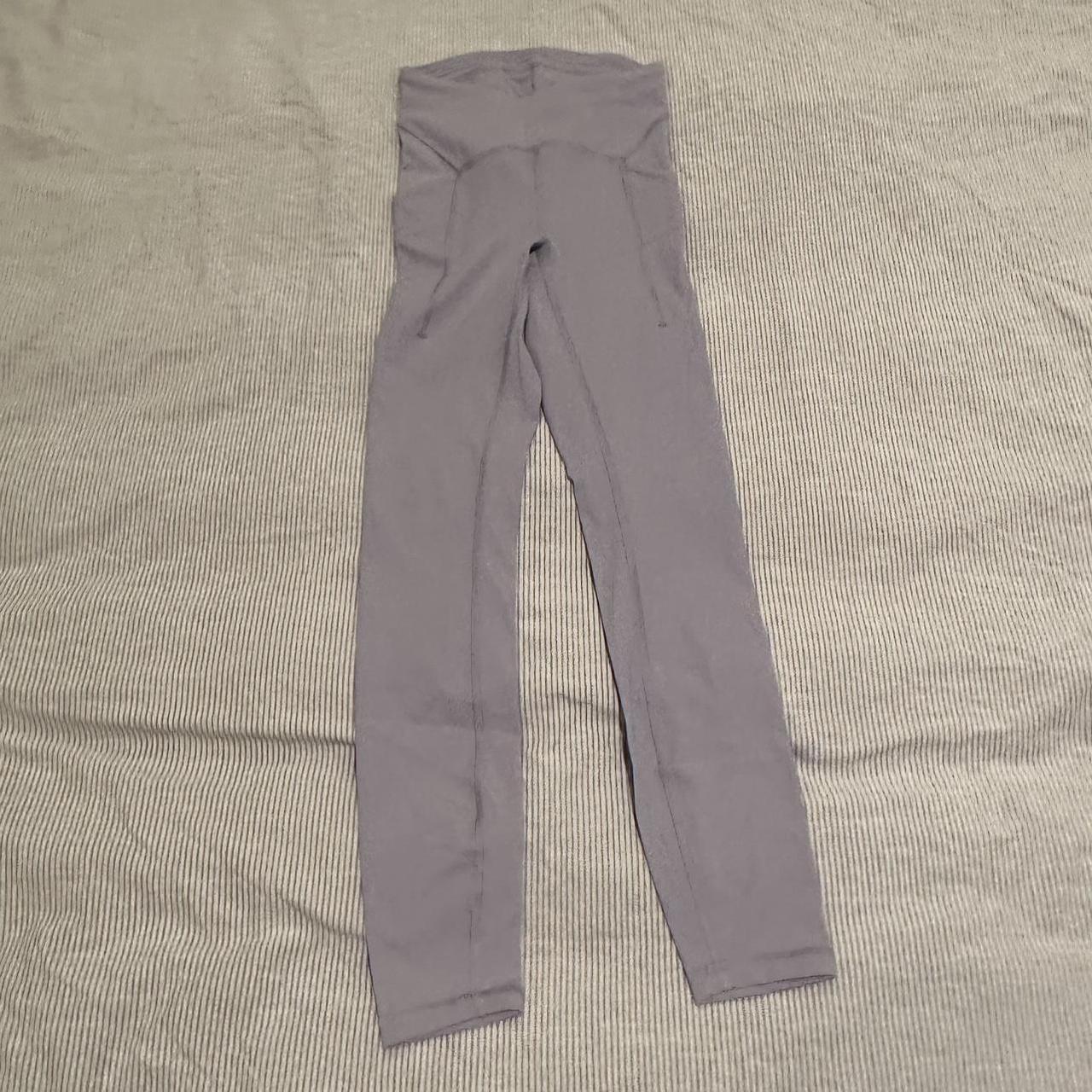 Light grey hot sale lululemon leggings