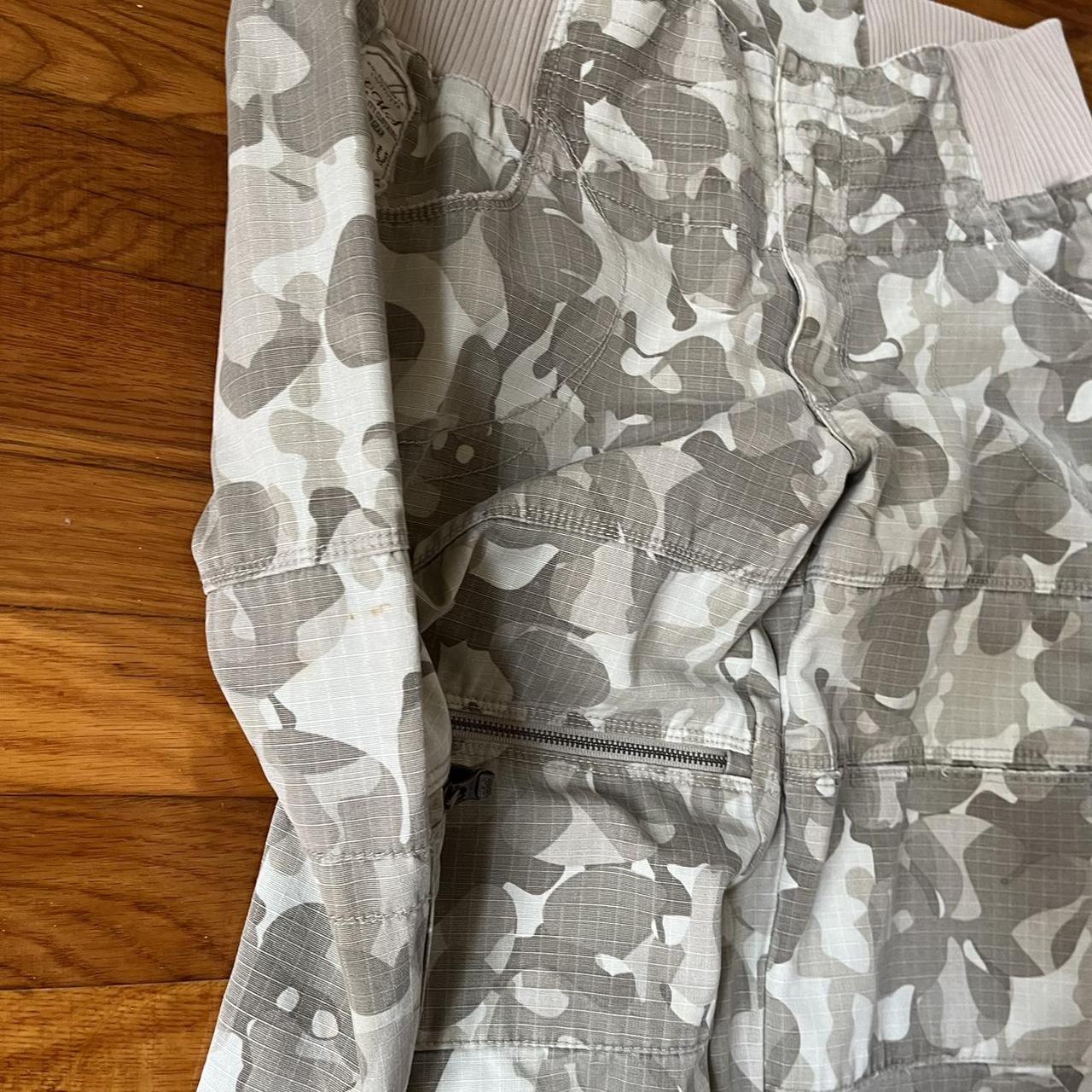 Y2K low waisted outdoor pants. These are by eastern... Depop