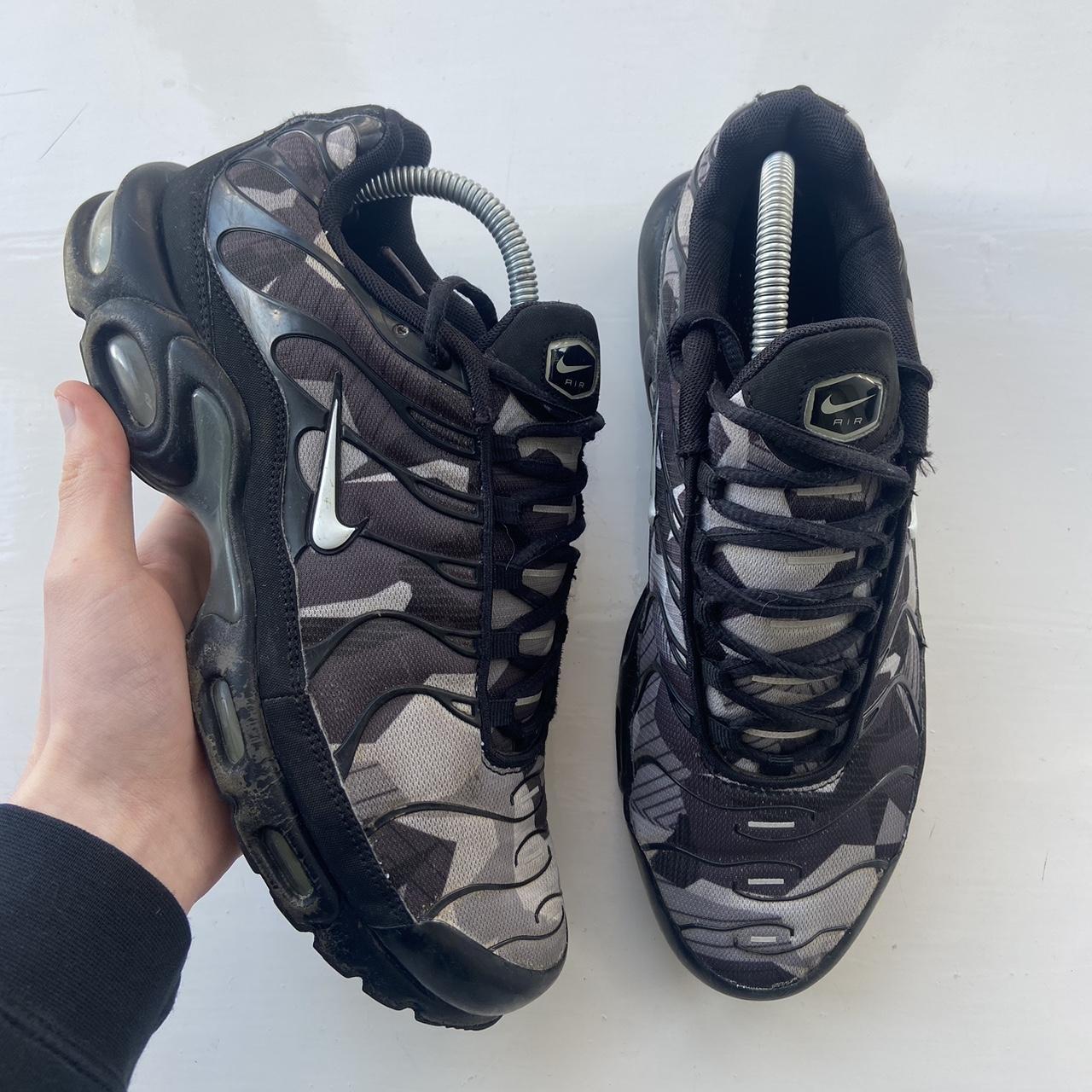 mens grey nike trainers uk