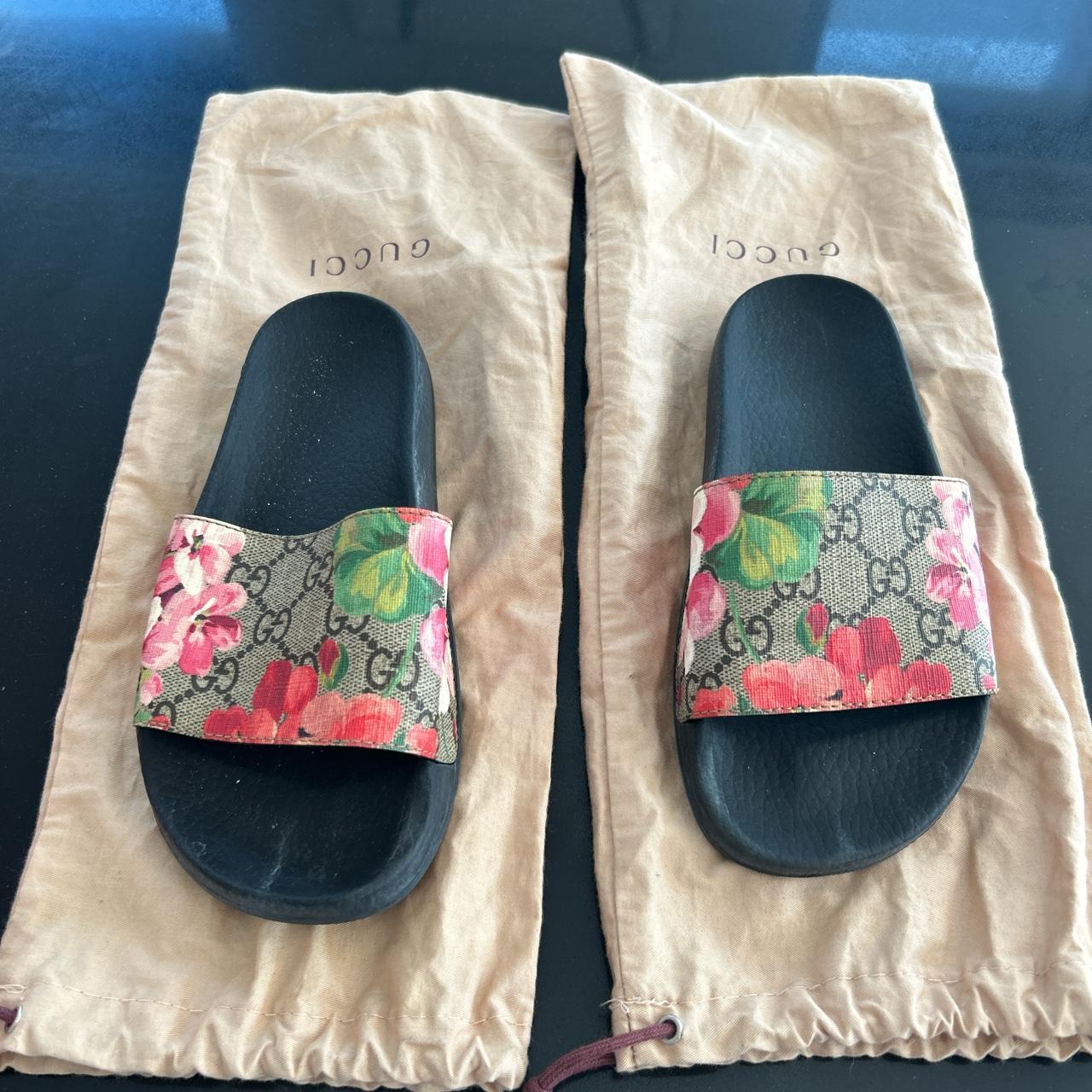 GUCCI slides with tiger graphic 2017 collection - Depop