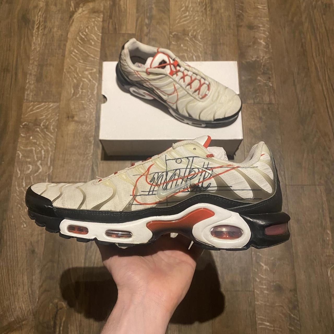 Air max plus sale script swoosh