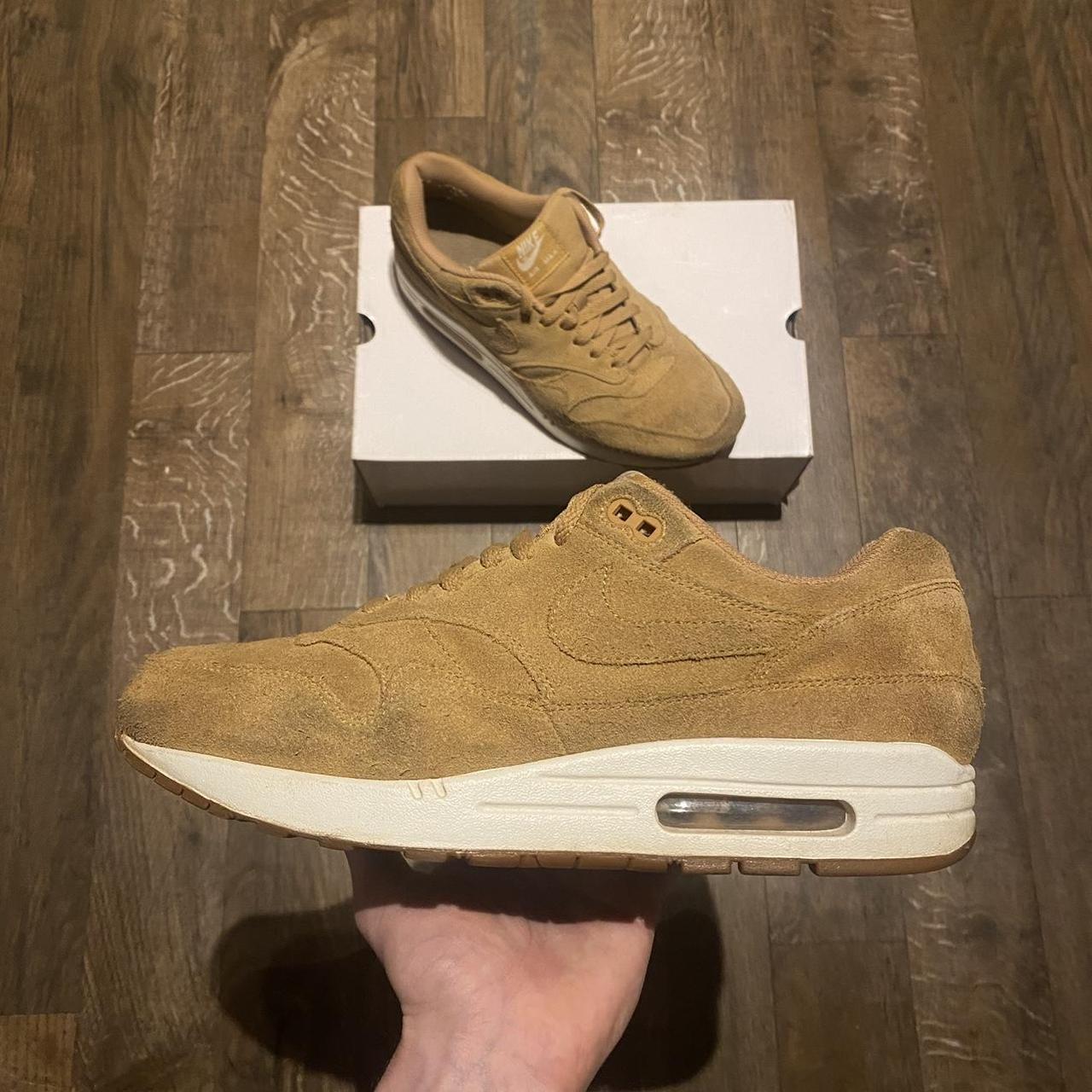 Nike air max on sale 9 tan suede