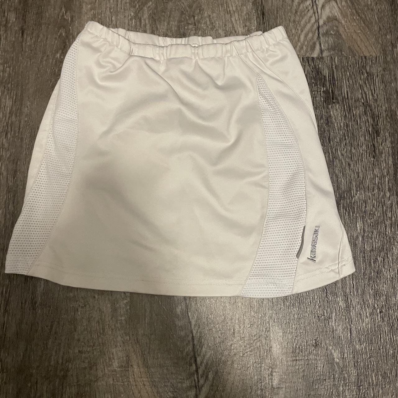 Cute white athletic skirt has built in shorts Size S - Depop