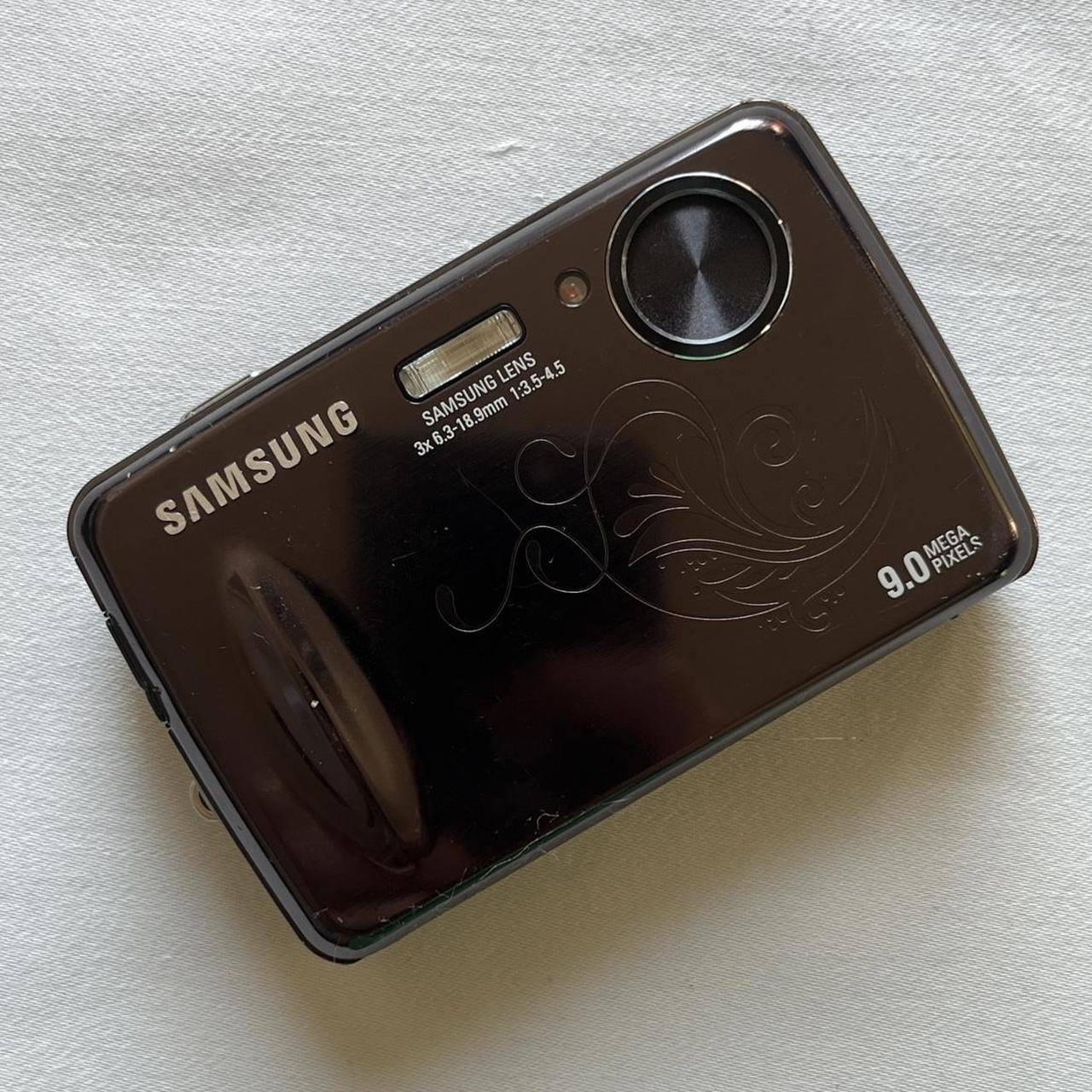 Samsung PL10 Digital camera -Comes with- •Beaded... - Depop