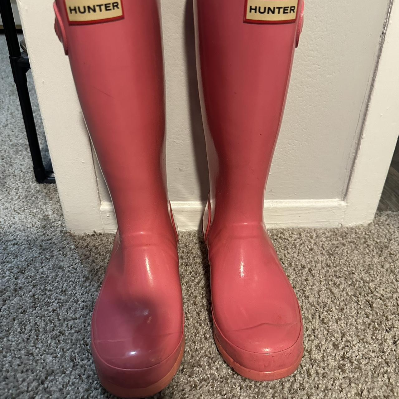 Kids Hunter rain boots Size 6 Pink - Depop