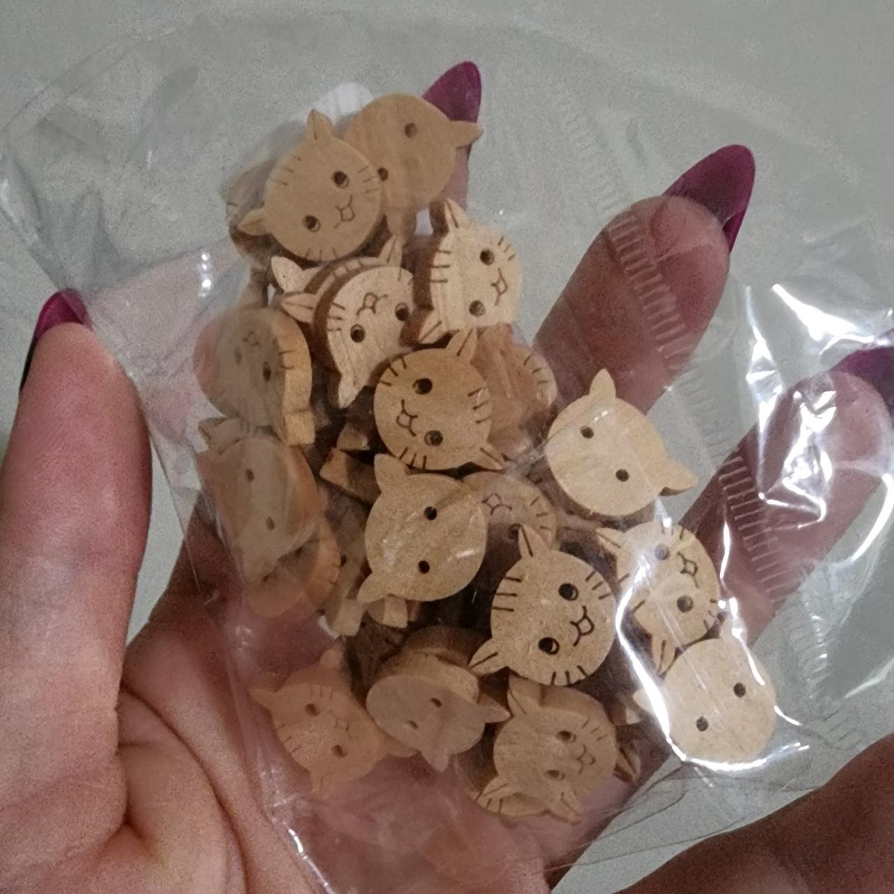 item listed by thatperfumegirl