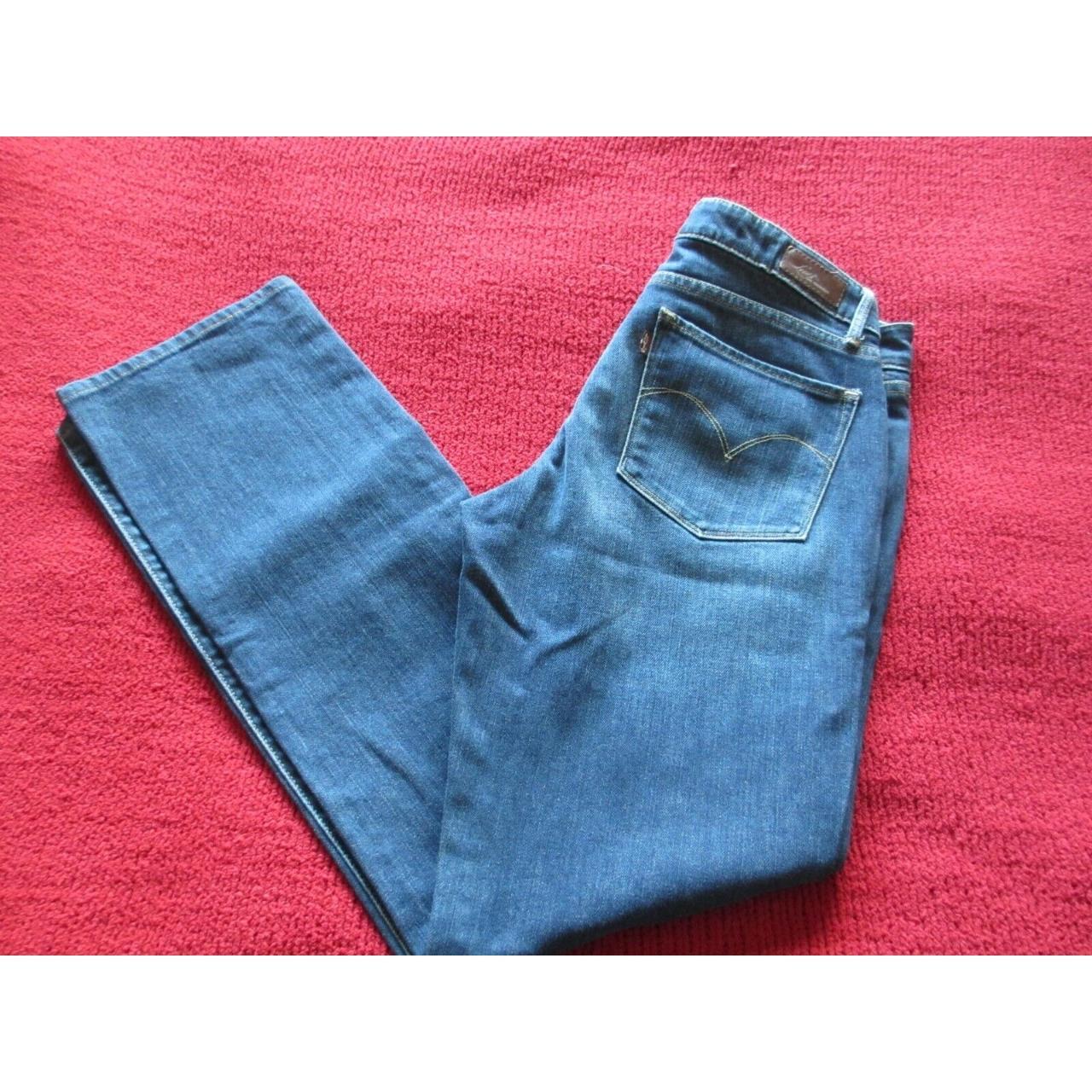 Levis 31 demi sale curve