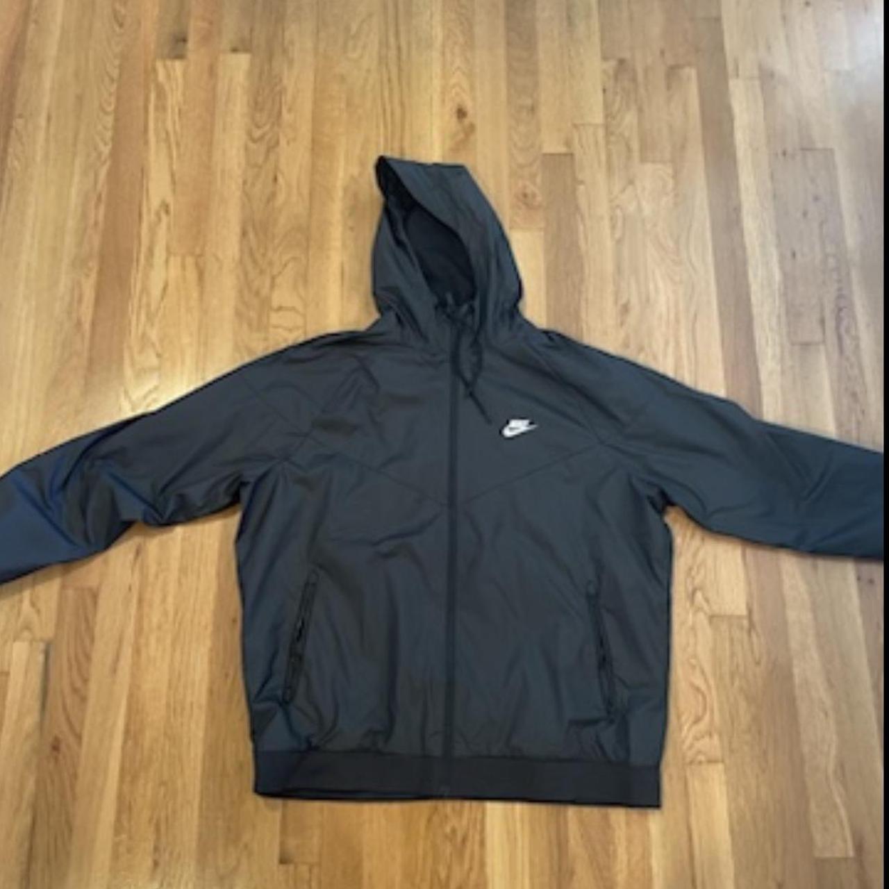 Nike wind breaker Black XXL Fits like XL - Depop