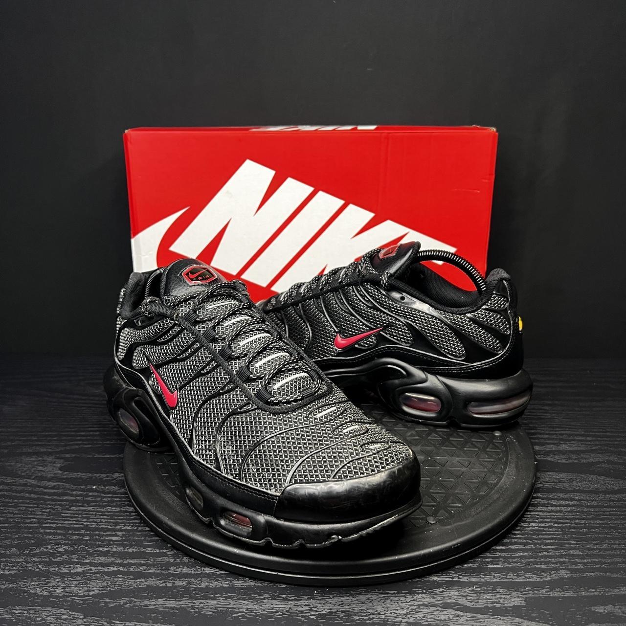 💥 Nike Air Max Plus TN Metal Mesh Black Red - Size...