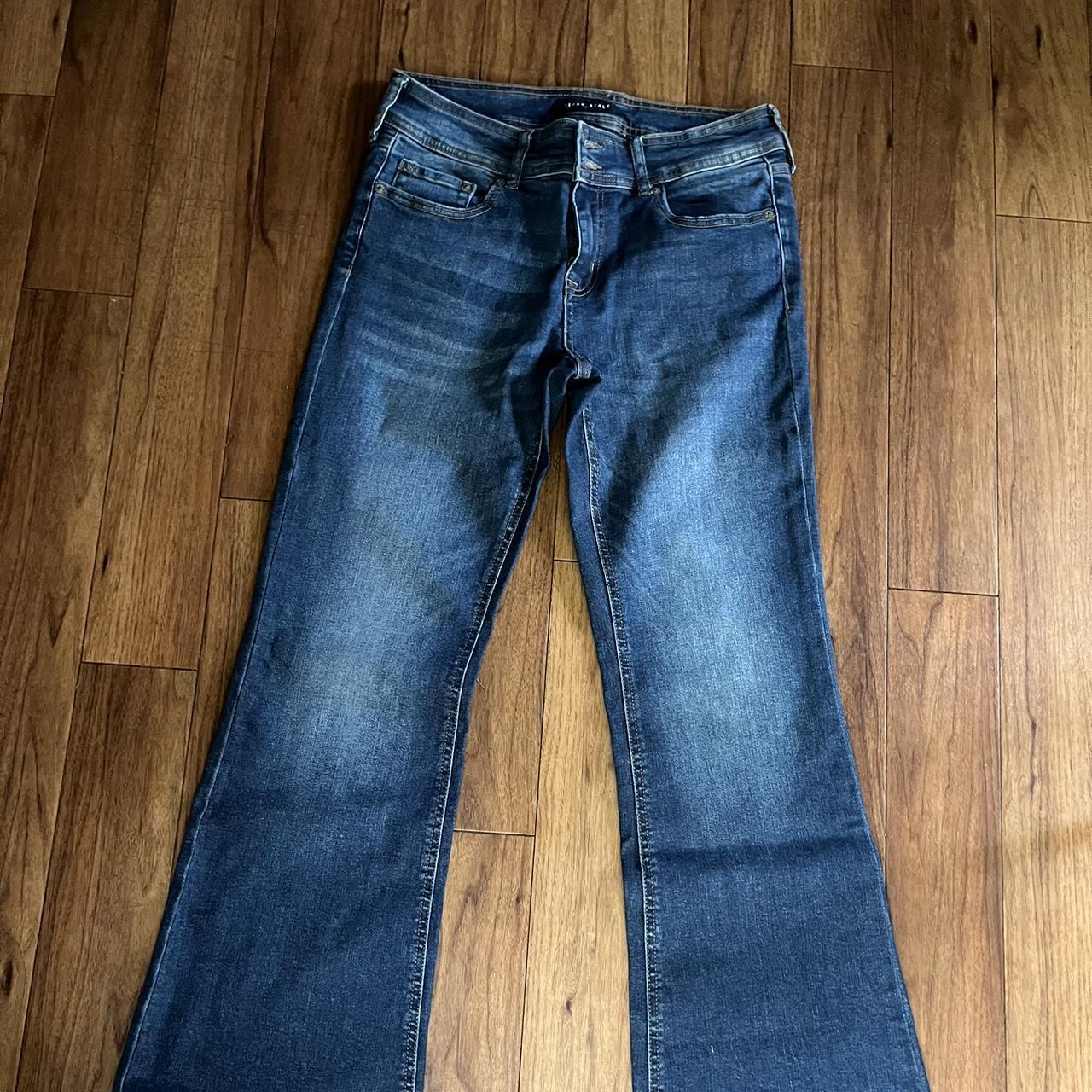 Aeropostale low rise flare jeans (size 8R) They’re... - Depop