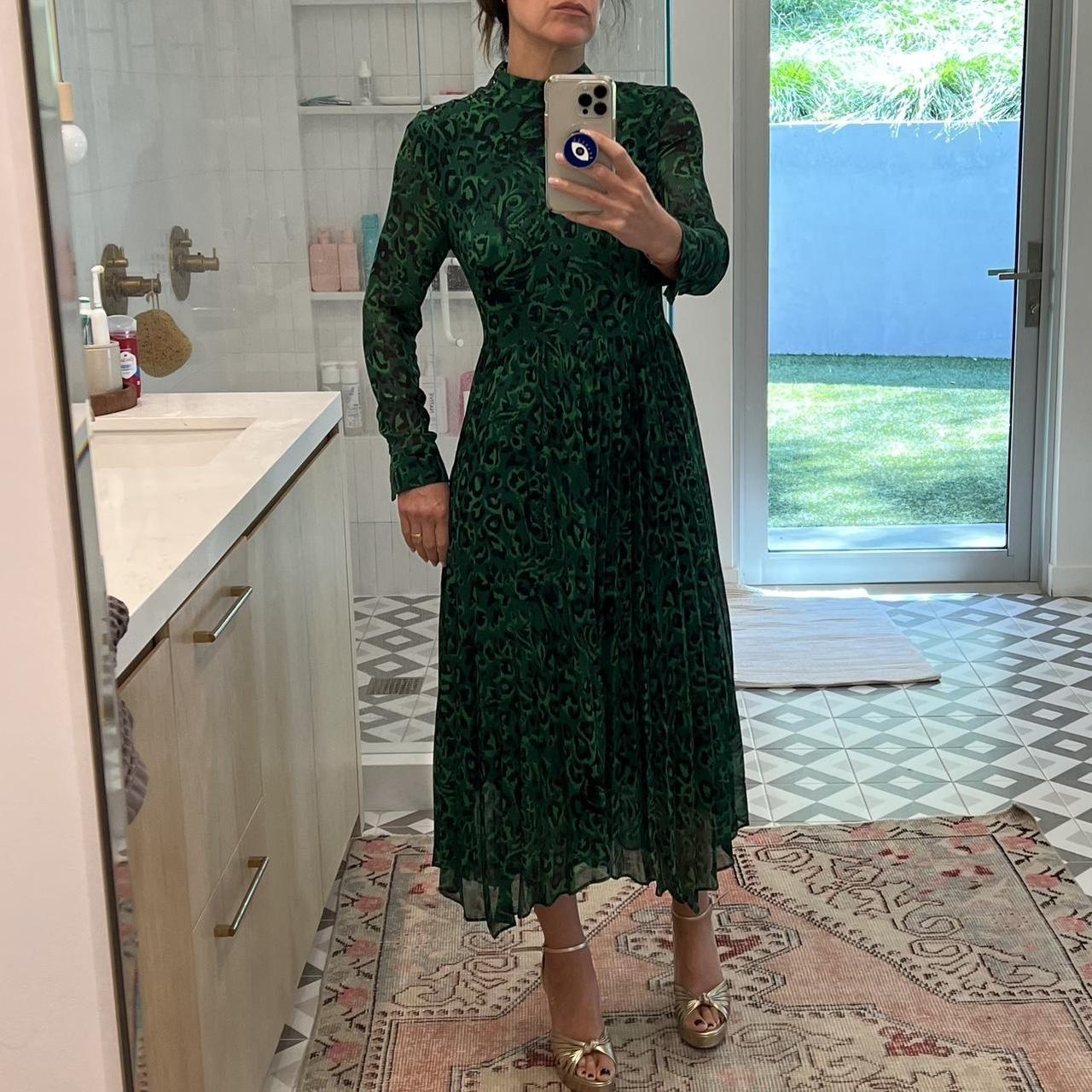 WHISTLES colors!! Size US 2, UK 6.... Depop