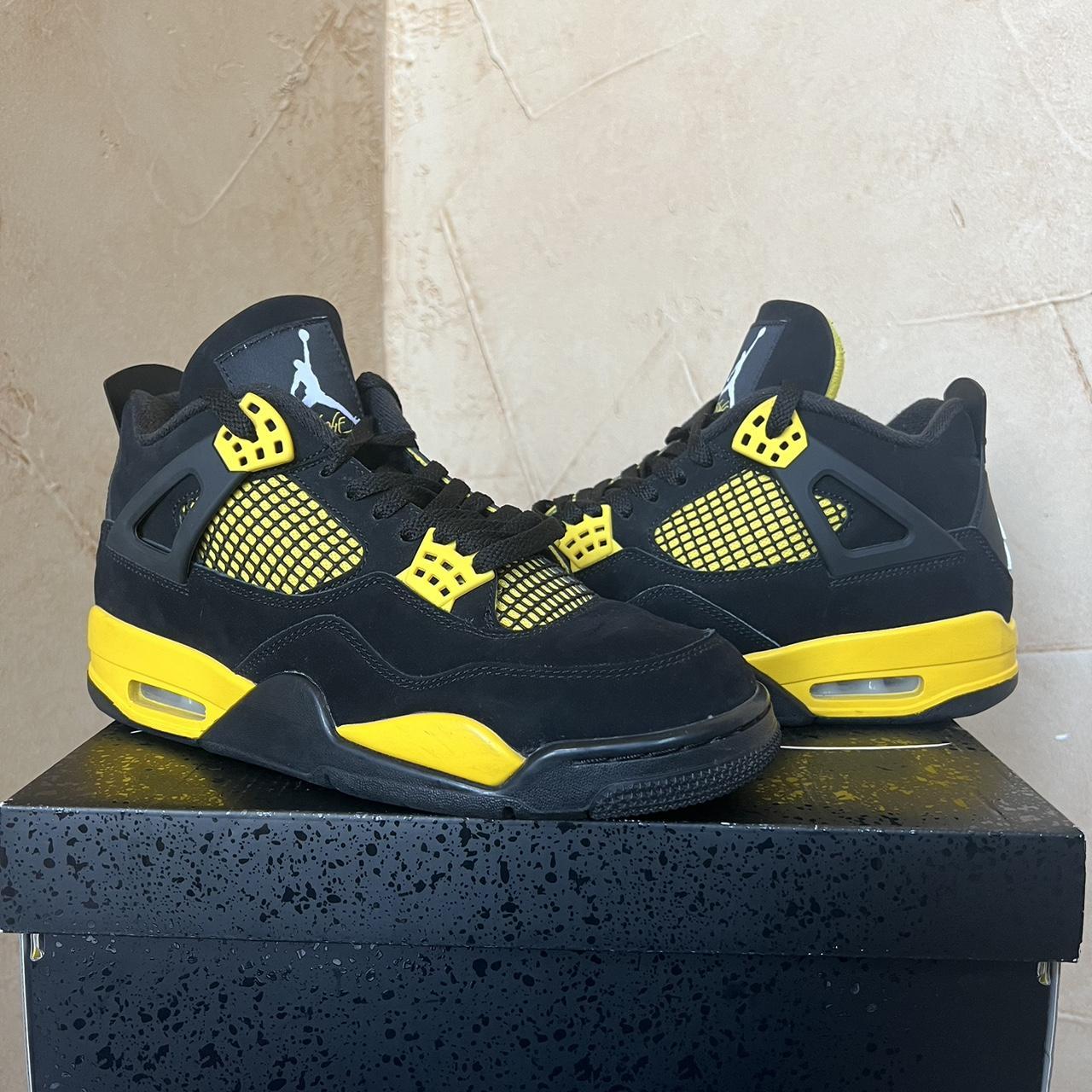 PLSS DONT BUY DM FOR ACTUAL PRICING Thunder 4s Size... - Depop