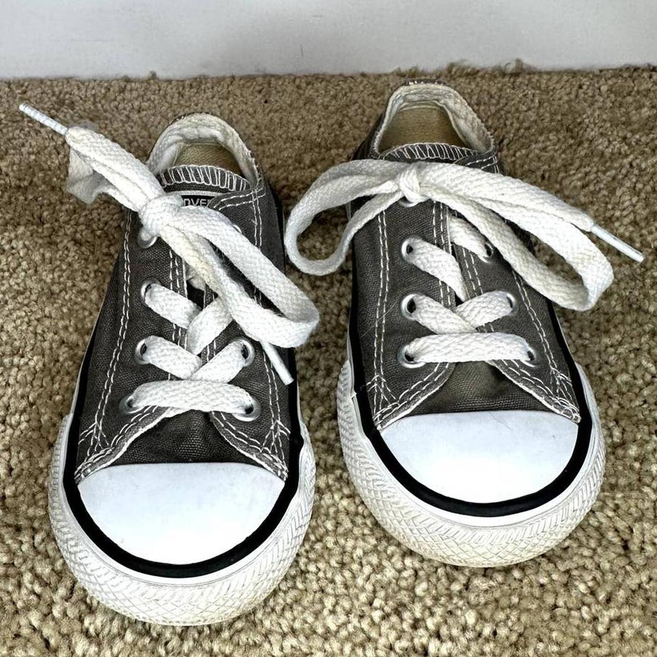 Baby store grey converse