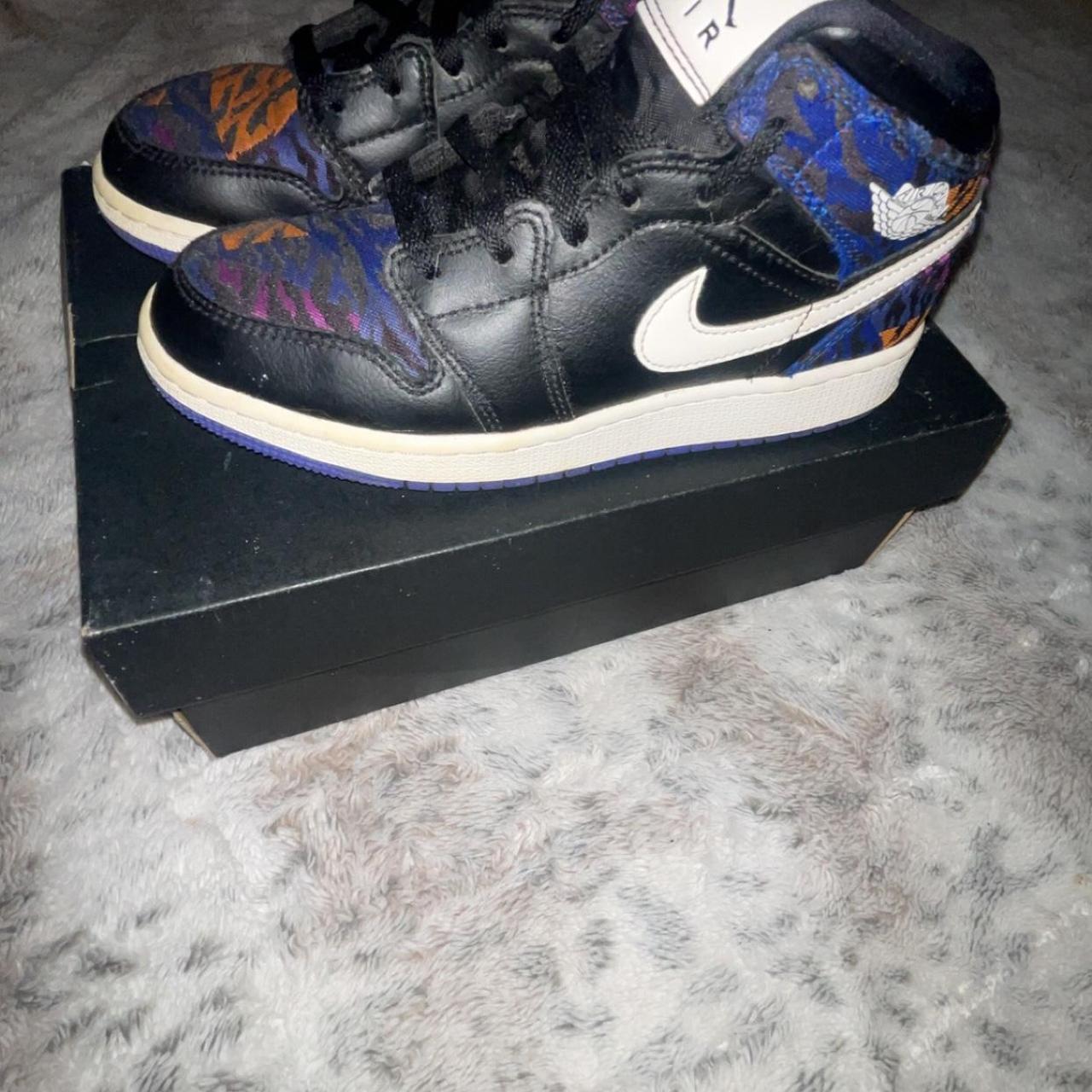 Air Jordan 1 mids good condition, size 4y Depop