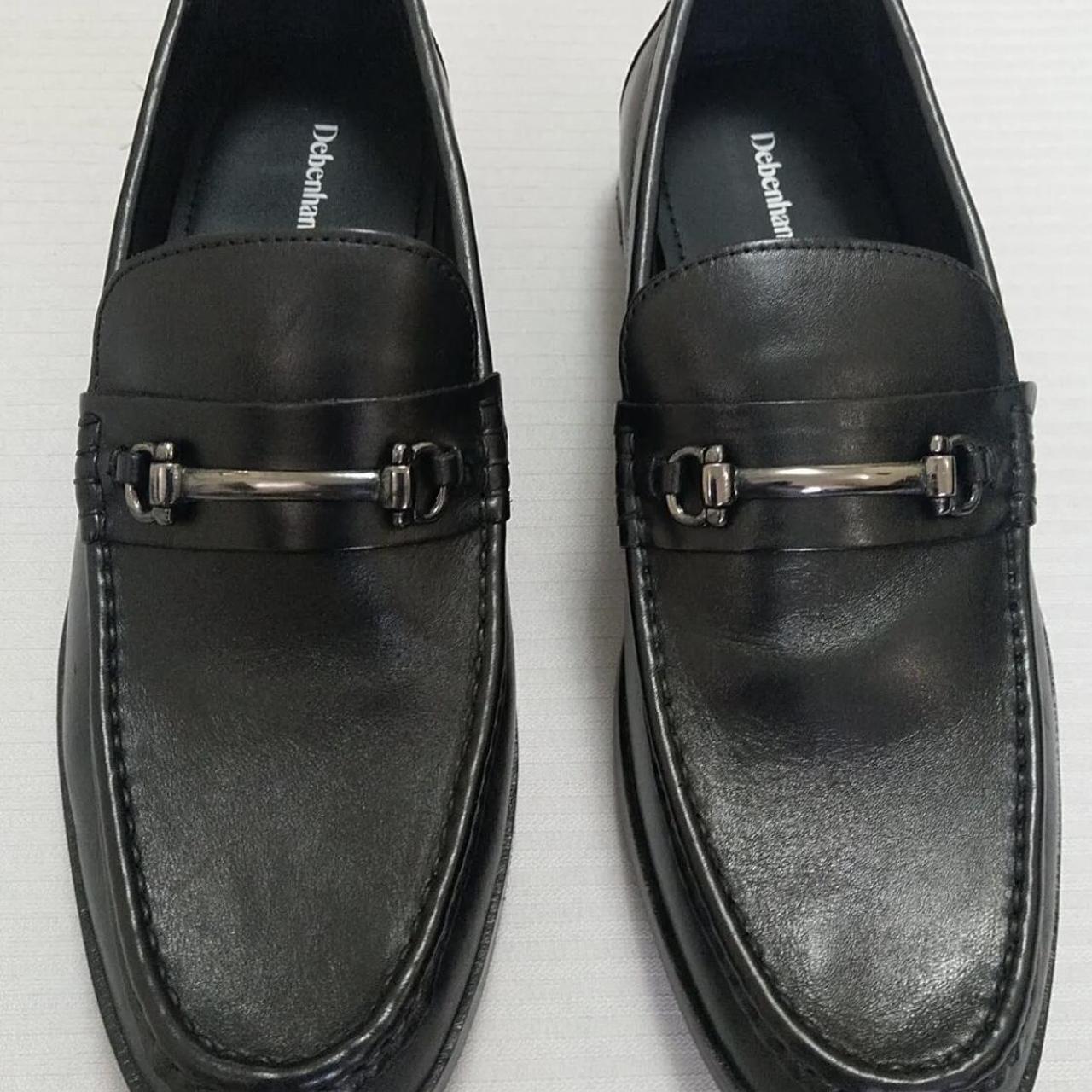 Men’s Black Leather Loafers. Size 8. In great... Depop