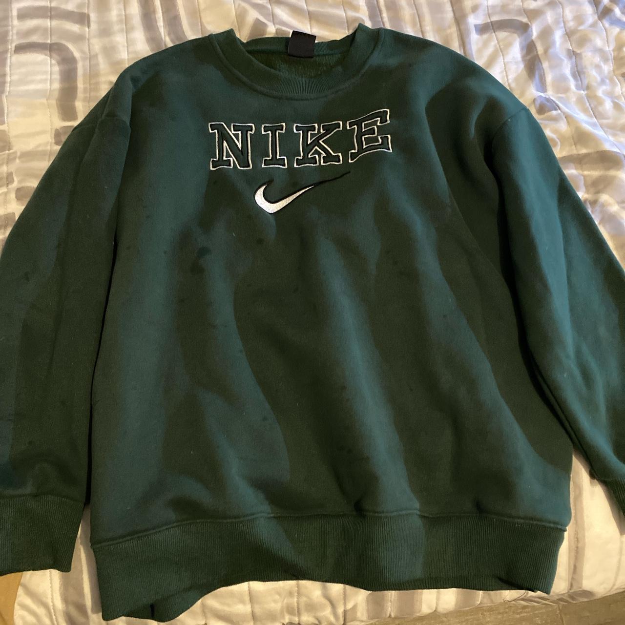 mens green nike crewneck