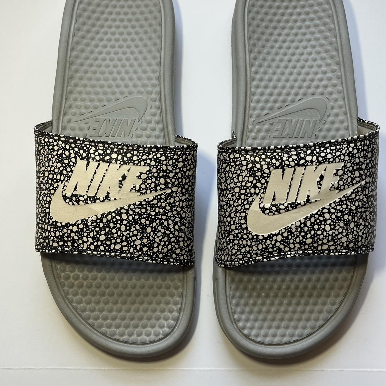 Grey and white nike slides best sale