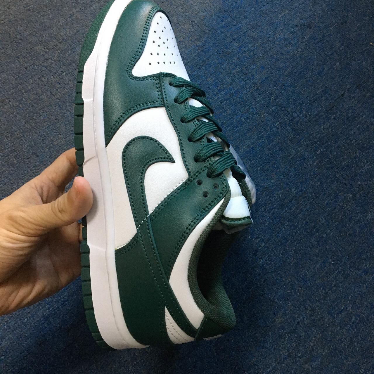 womens nike dunk sb